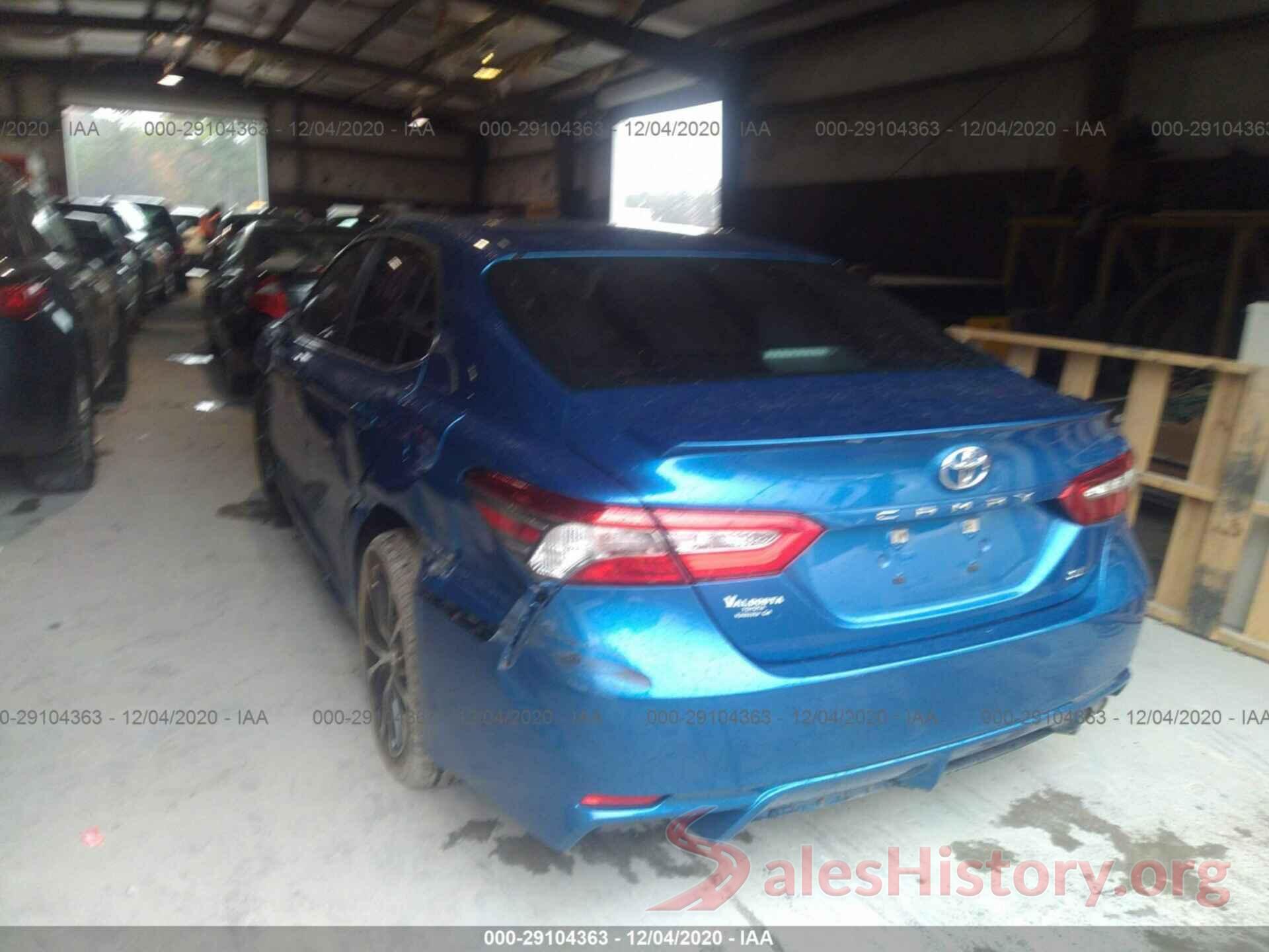 4T1B11HKXJU038911 2018 TOYOTA CAMRY