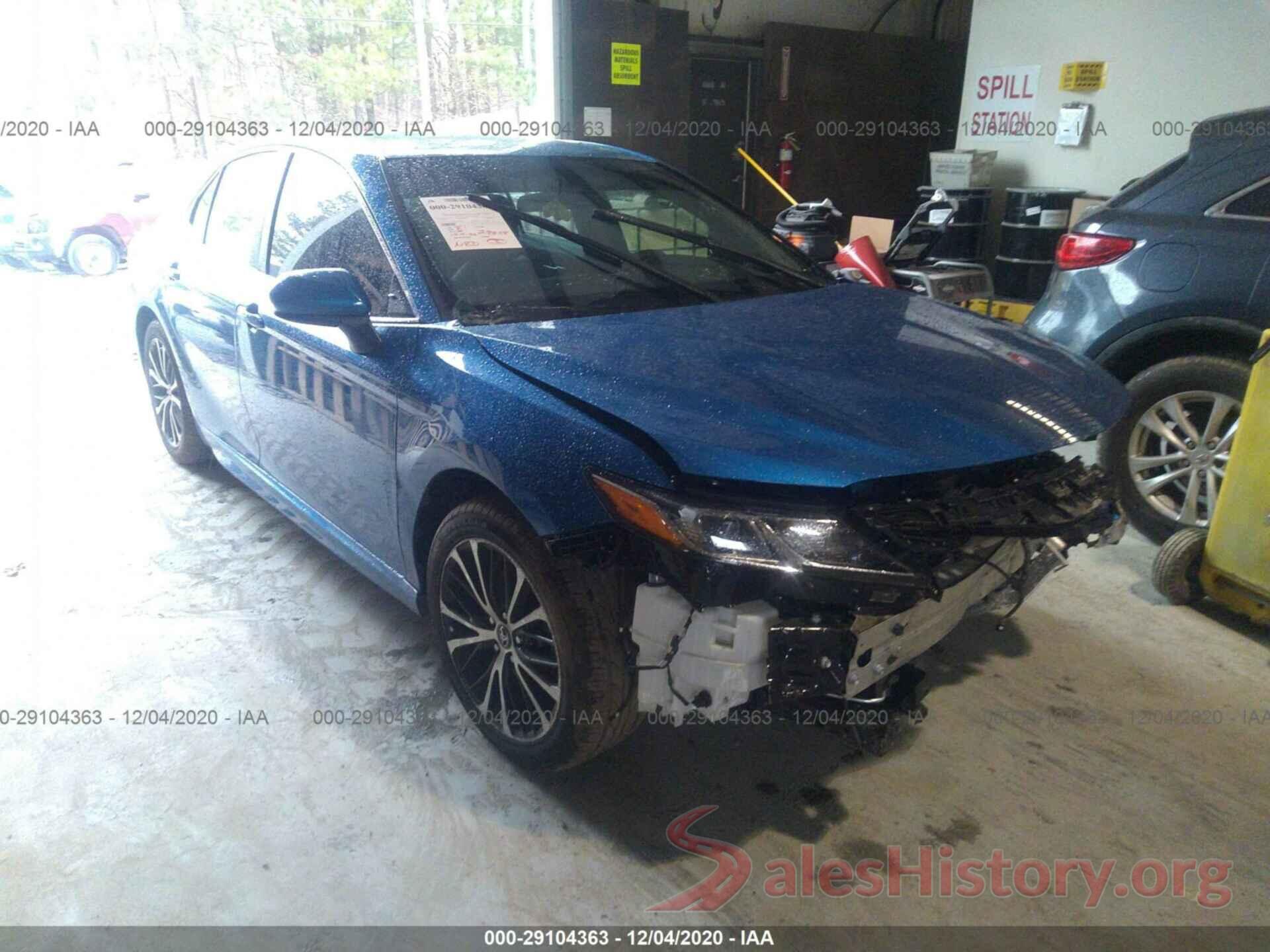 4T1B11HKXJU038911 2018 TOYOTA CAMRY