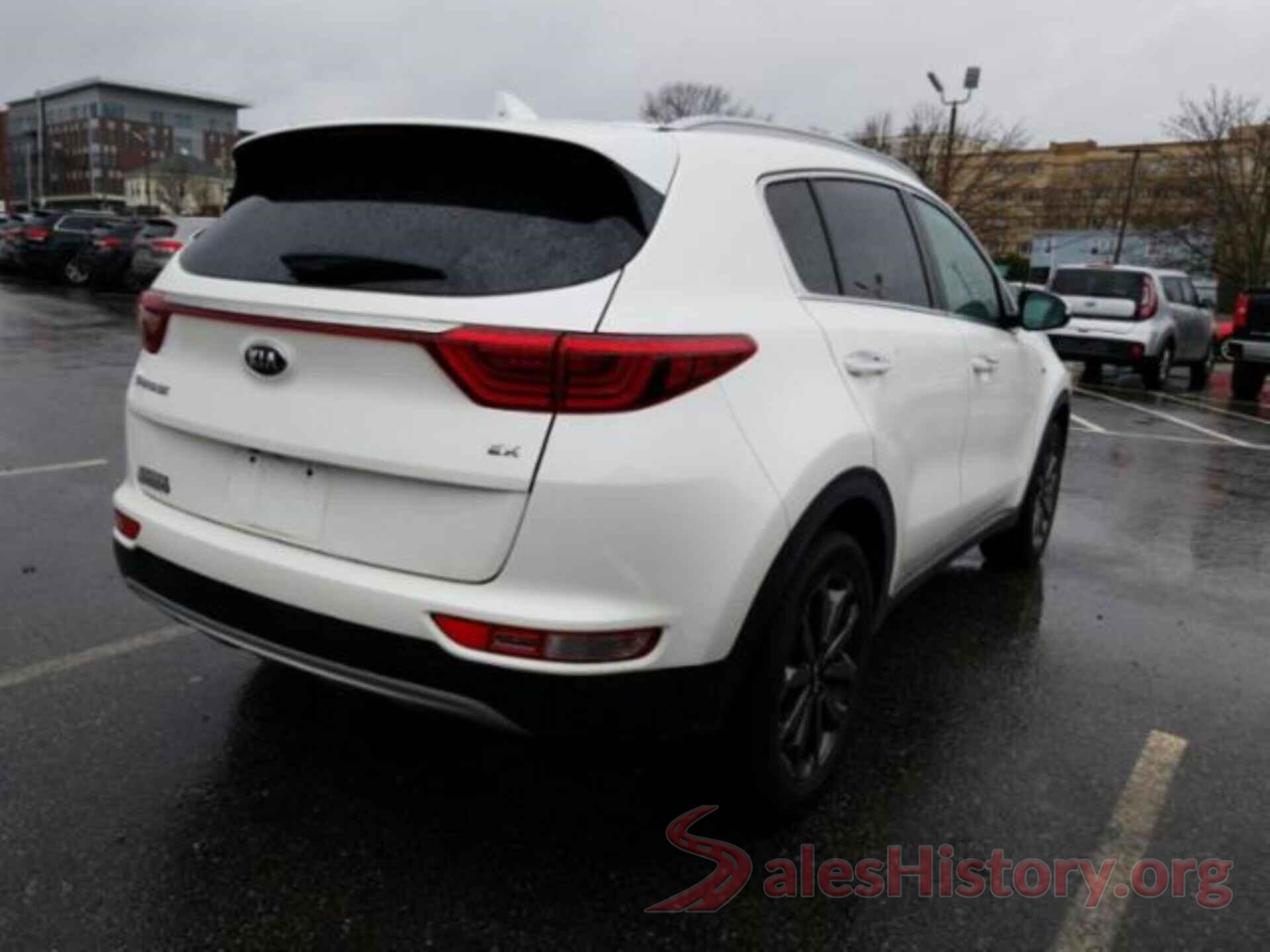 KNDPNCAC9J7451057 2018 KIA SPORTAGE