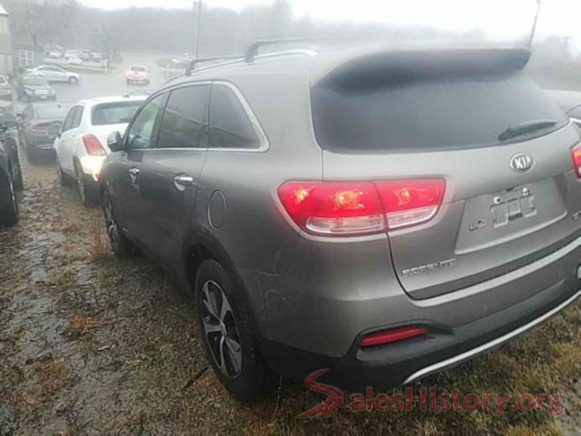 5XYPHDA57JG400576 2018 KIA SORENTO