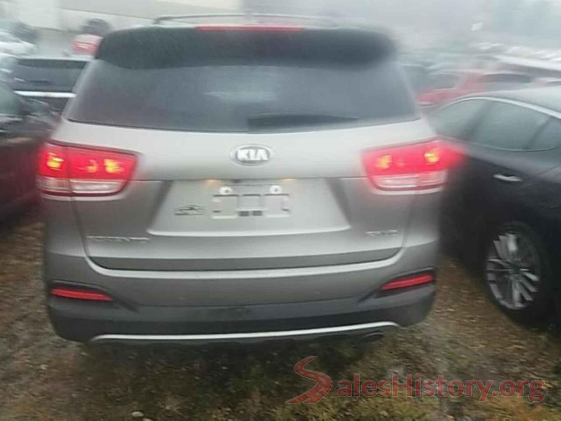 5XYPHDA57JG400576 2018 KIA SORENTO