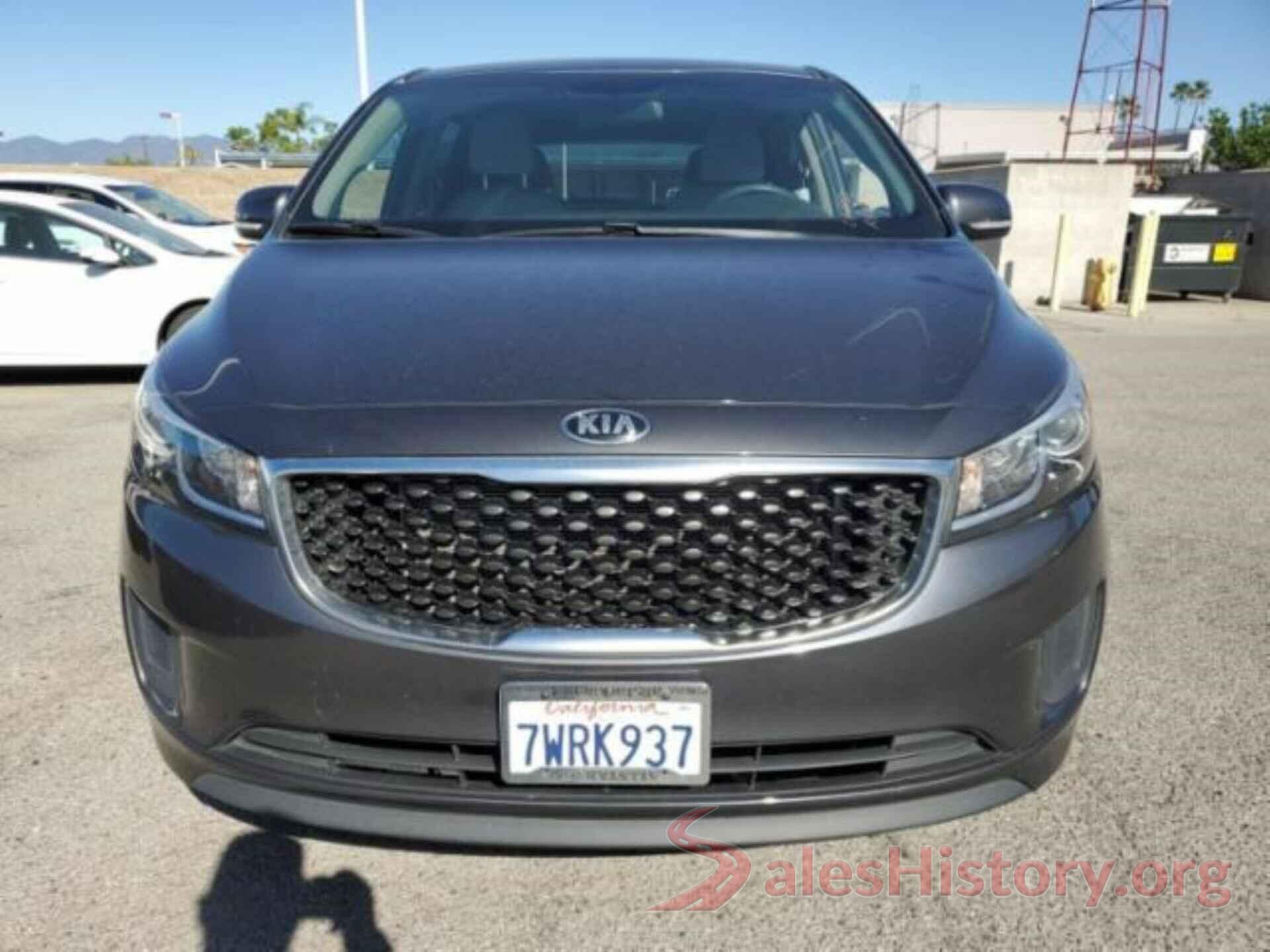 KNDMB5C10H6301938 2017 KIA SEDONA