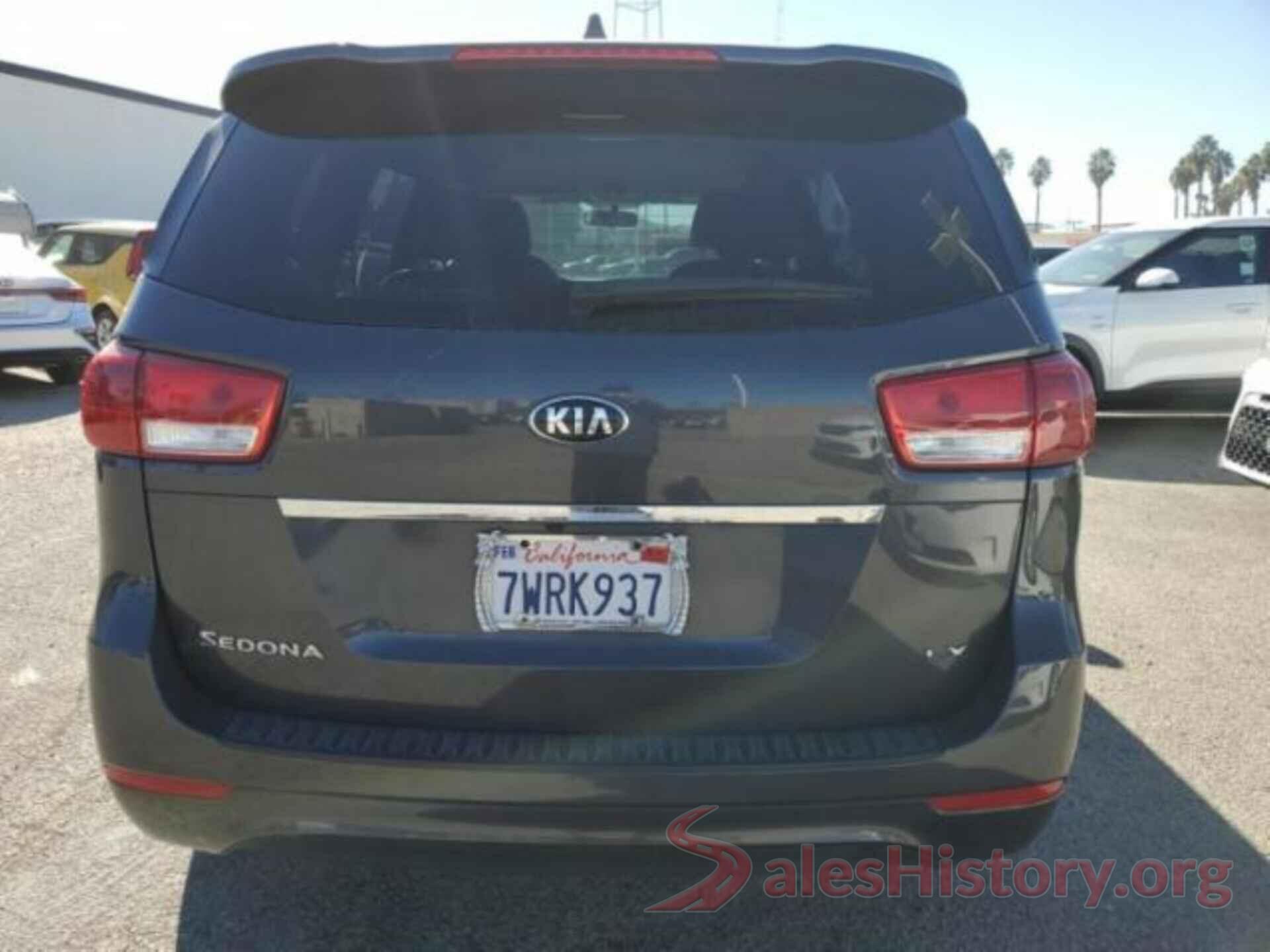 KNDMB5C10H6301938 2017 KIA SEDONA