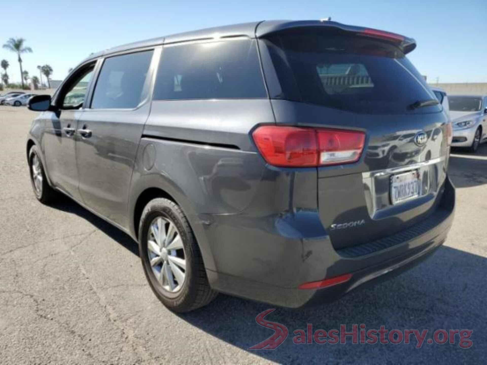 KNDMB5C10H6301938 2017 KIA SEDONA