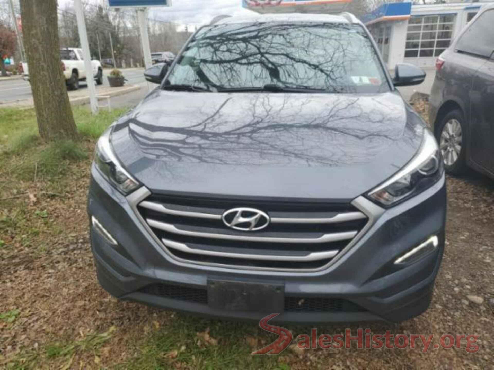 KM8J3CA43HU439630 2017 HYUNDAI TUCSON