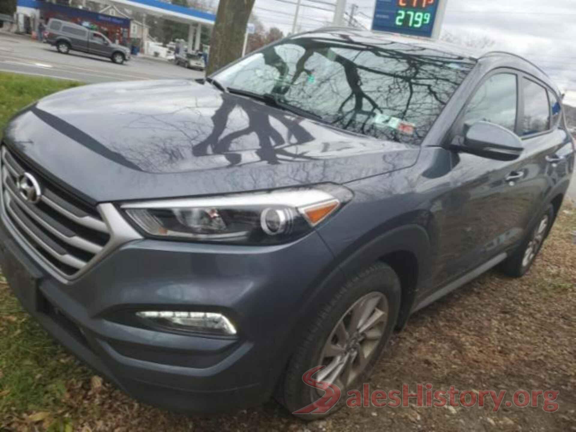 KM8J3CA43HU439630 2017 HYUNDAI TUCSON