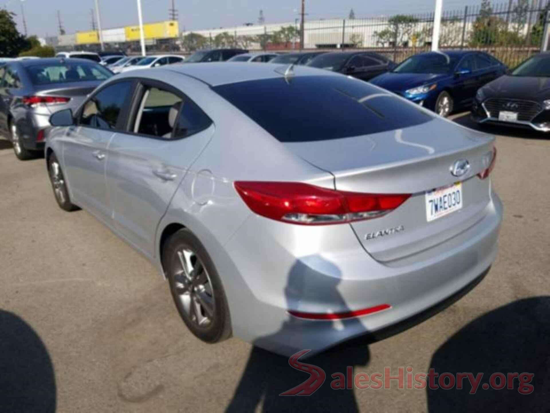 5NPD84LF1HH015428 2017 HYUNDAI ELANTRA