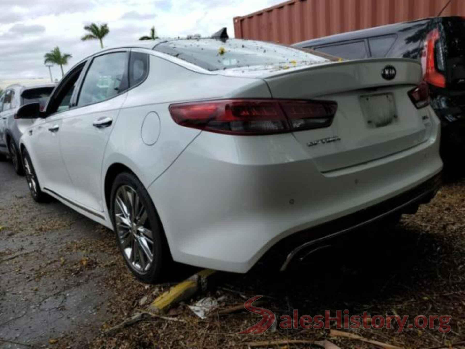 5XXGV4L22HG125242 2017 KIA OPTIMA