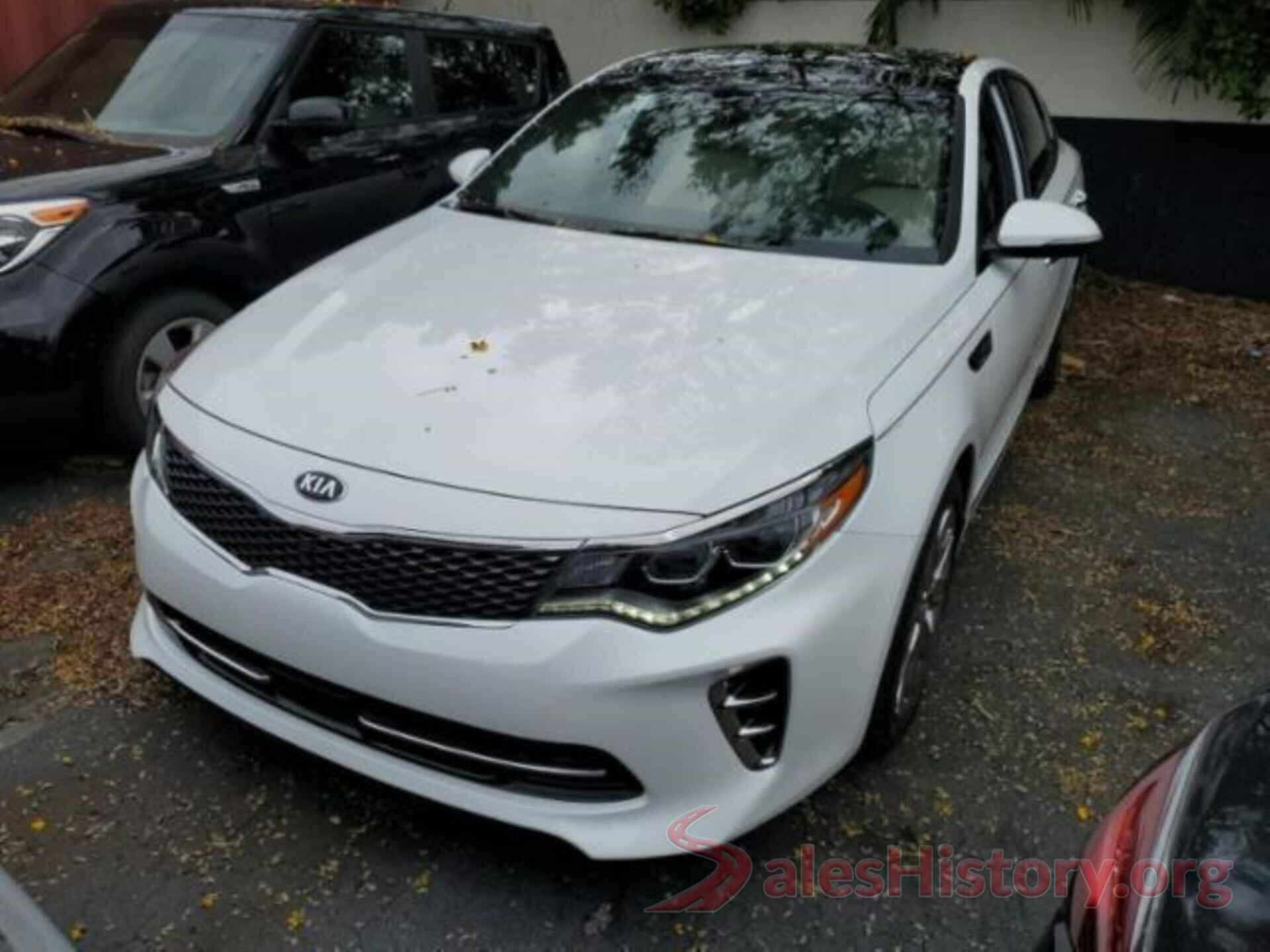 5XXGV4L22HG125242 2017 KIA OPTIMA