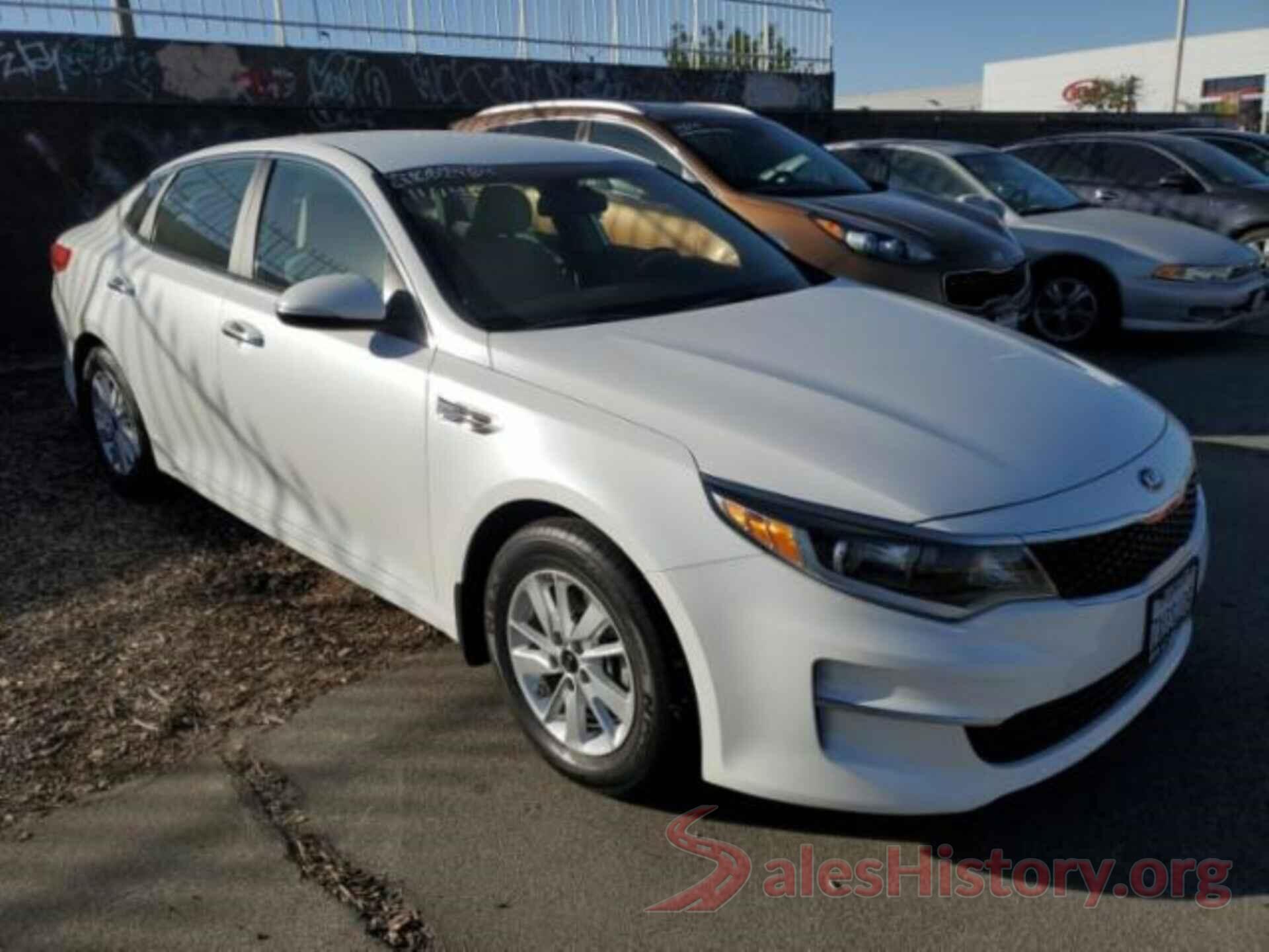 KNAGT4L3XG5102984 2016 KIA OPTIMA