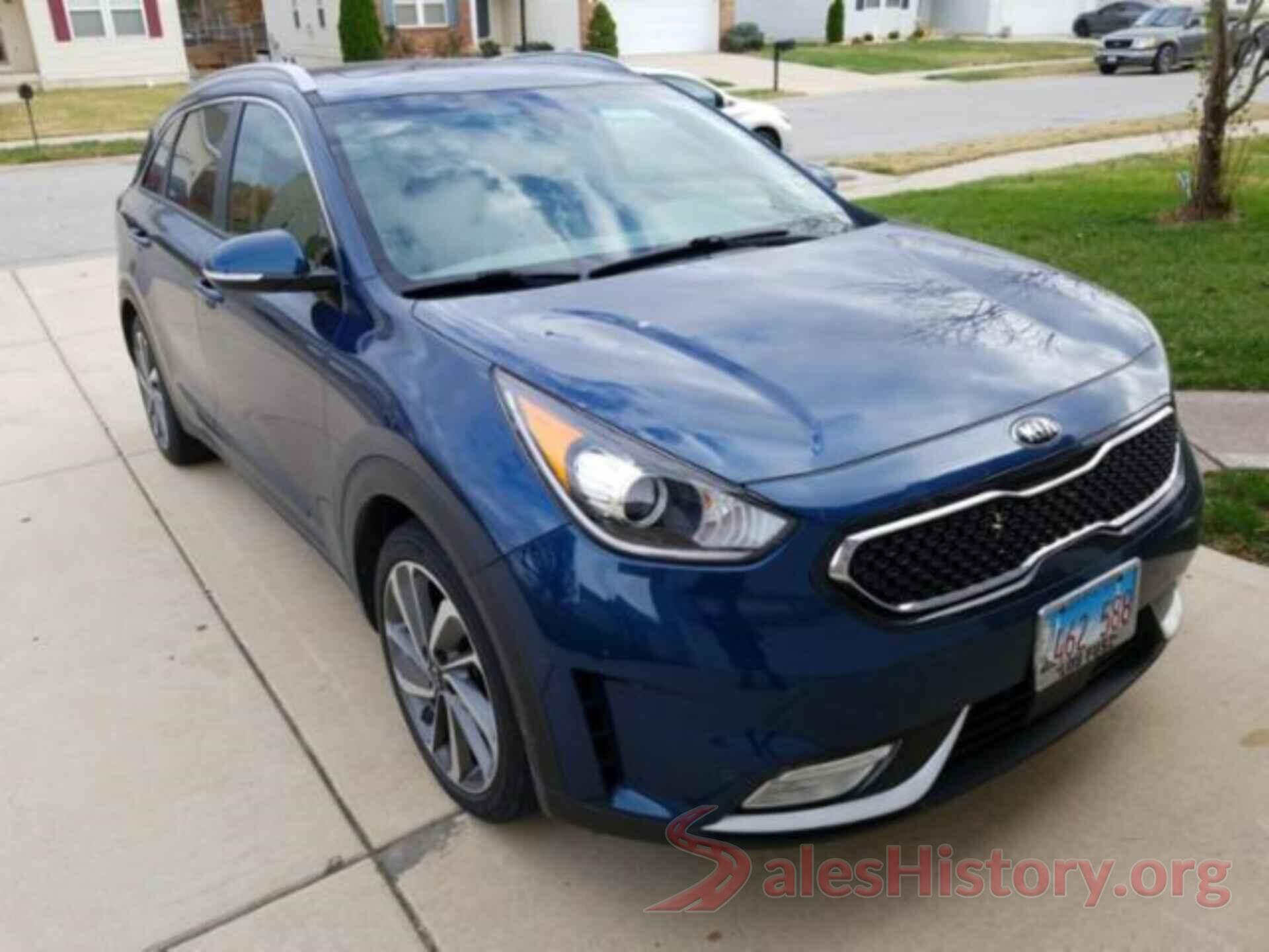 KNDCE3LC3J5130803 2018 KIA NIRO