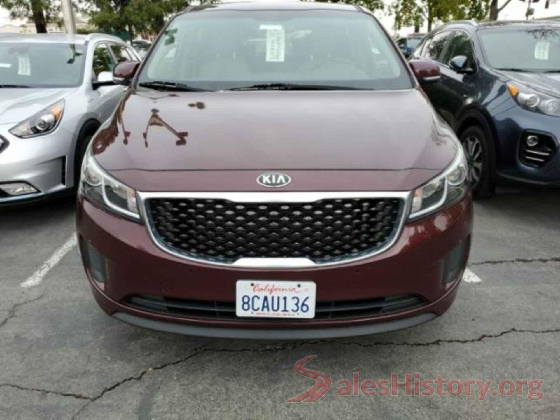 KNDMB5C16J6405825 2018 KIA SEDONA