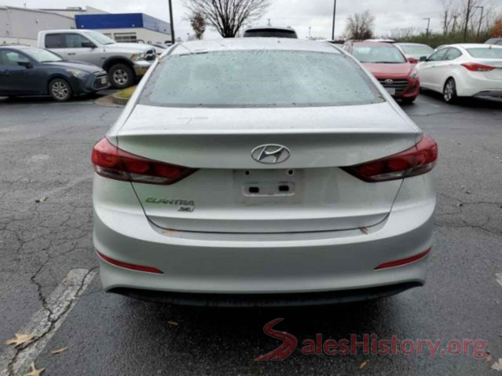 5NPD74LF7JH229672 2018 HYUNDAI ELANTRA