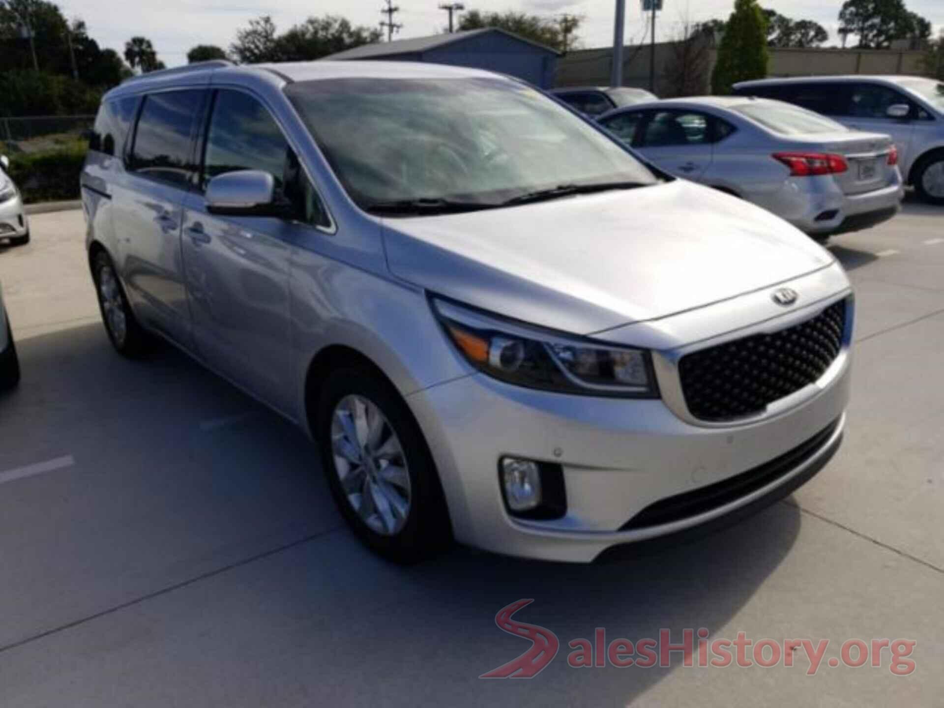 KNDMC5C10H6271367 2017 KIA SEDONA