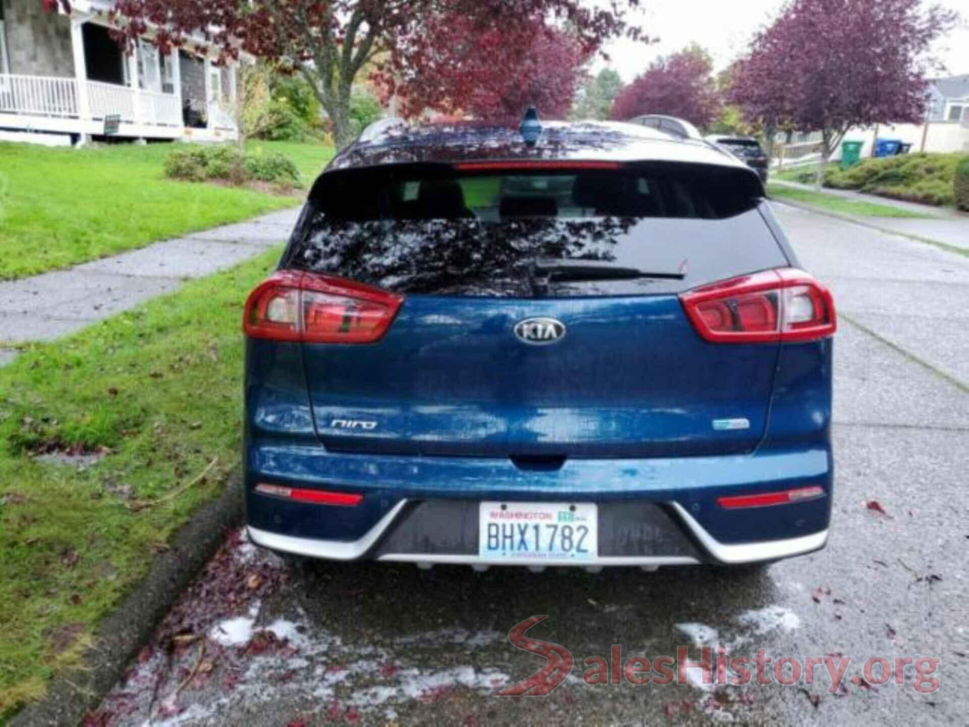 KNDCE3LC4J5127425 2018 KIA NIRO