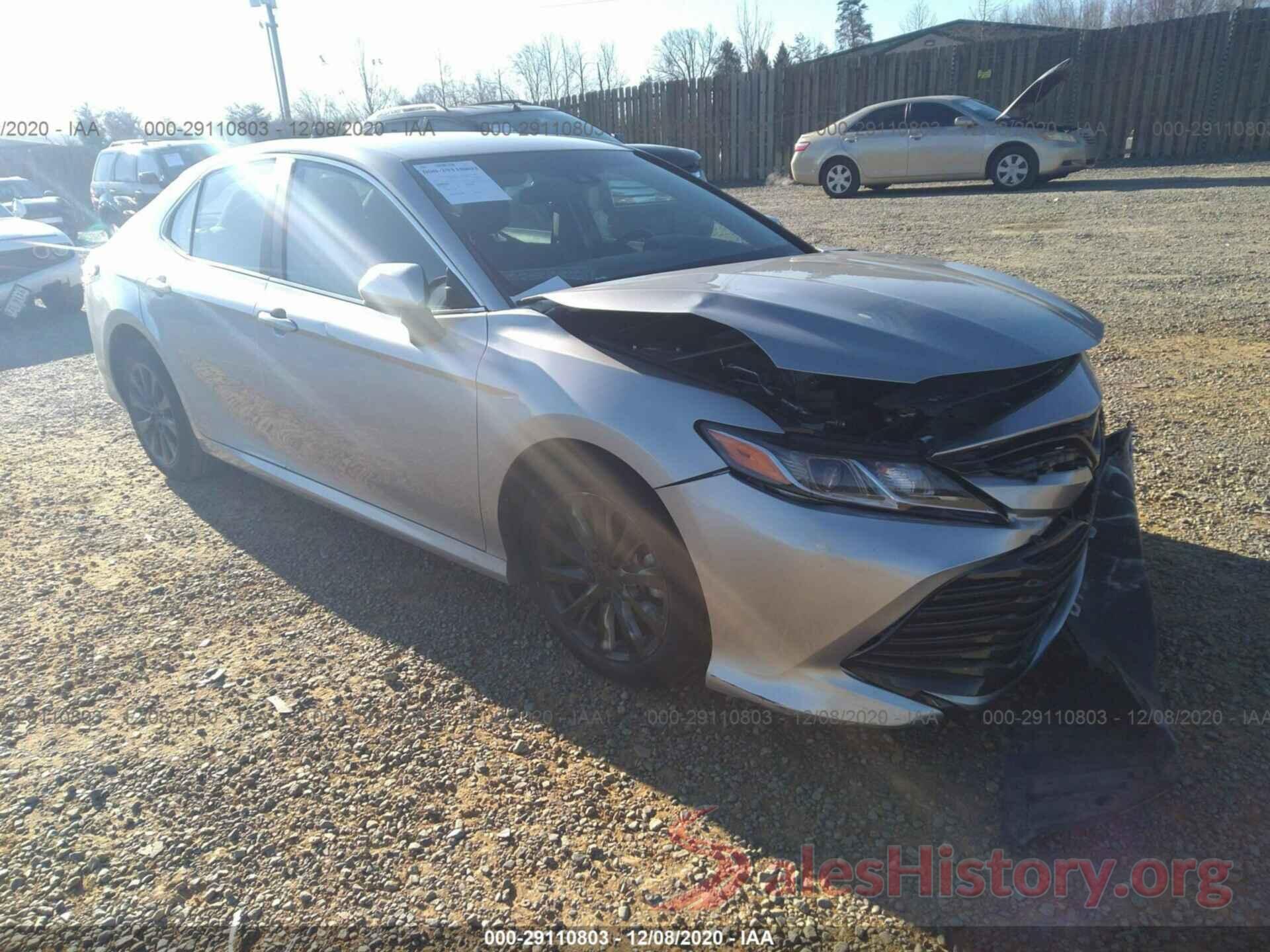 4T1B11HK5JU099647 2018 TOYOTA CAMRY