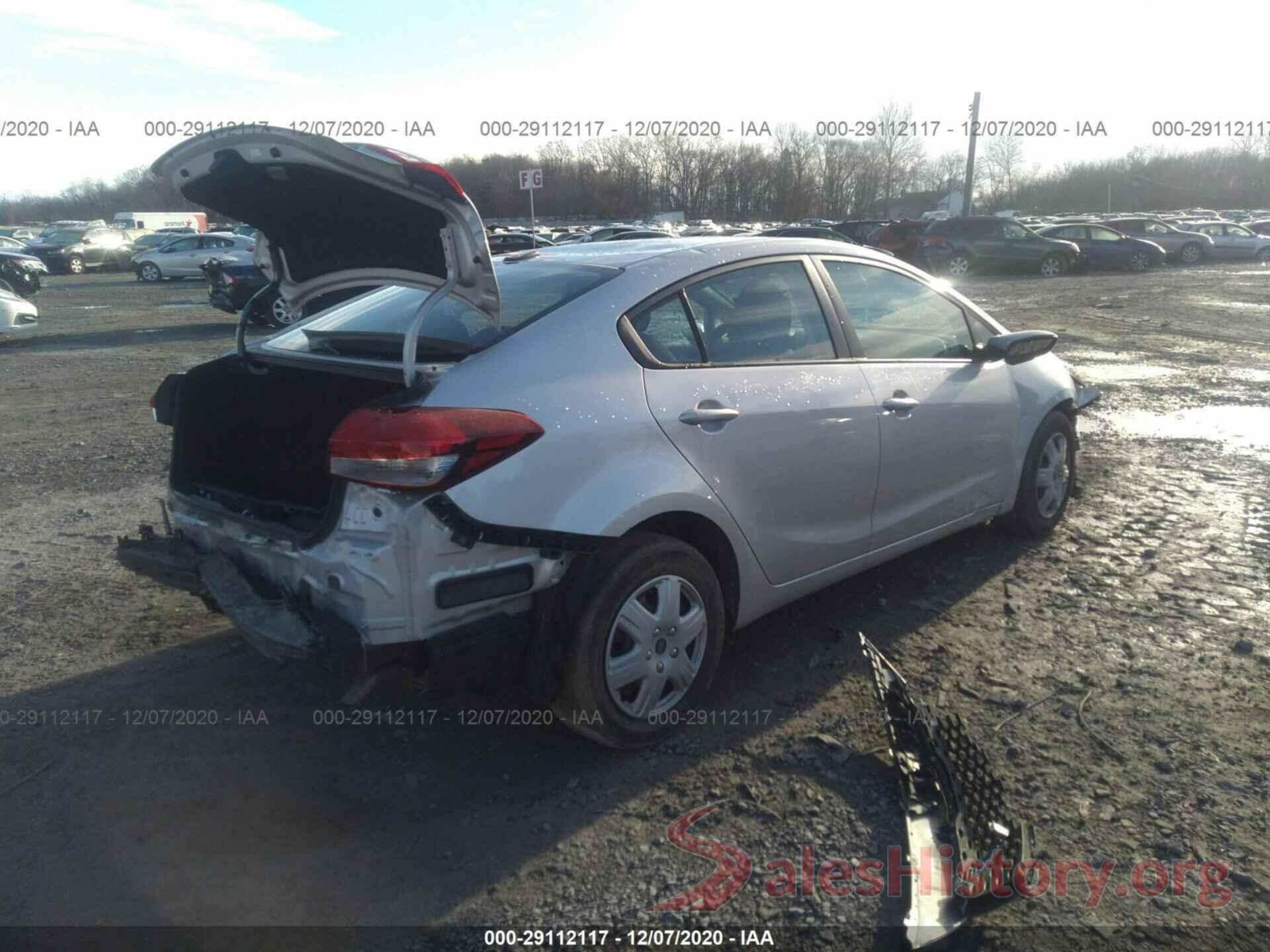 3KPFK4A7XJE184301 2018 KIA FORTE