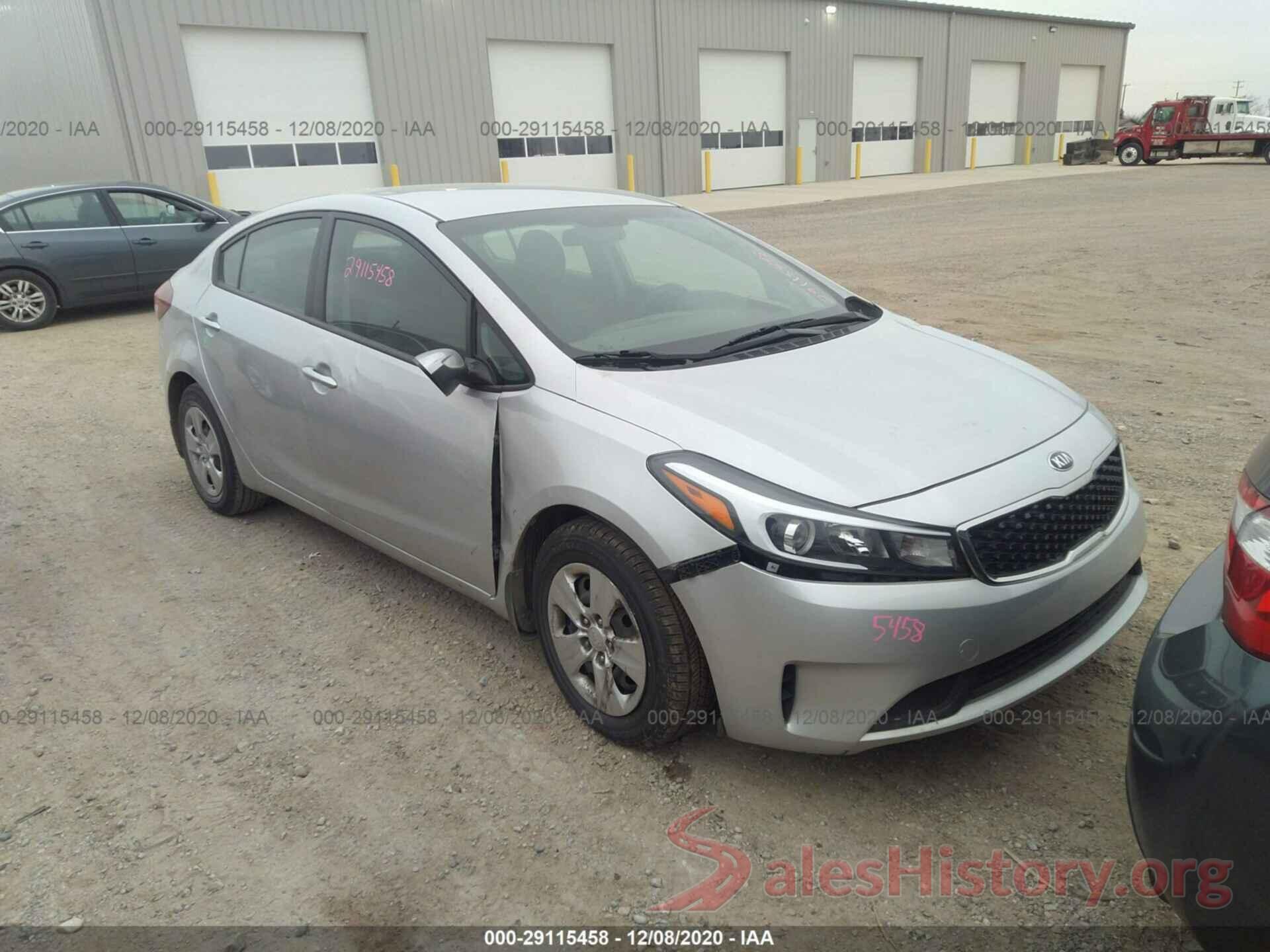 3KPFK4A71JE225186 2018 KIA FORTE