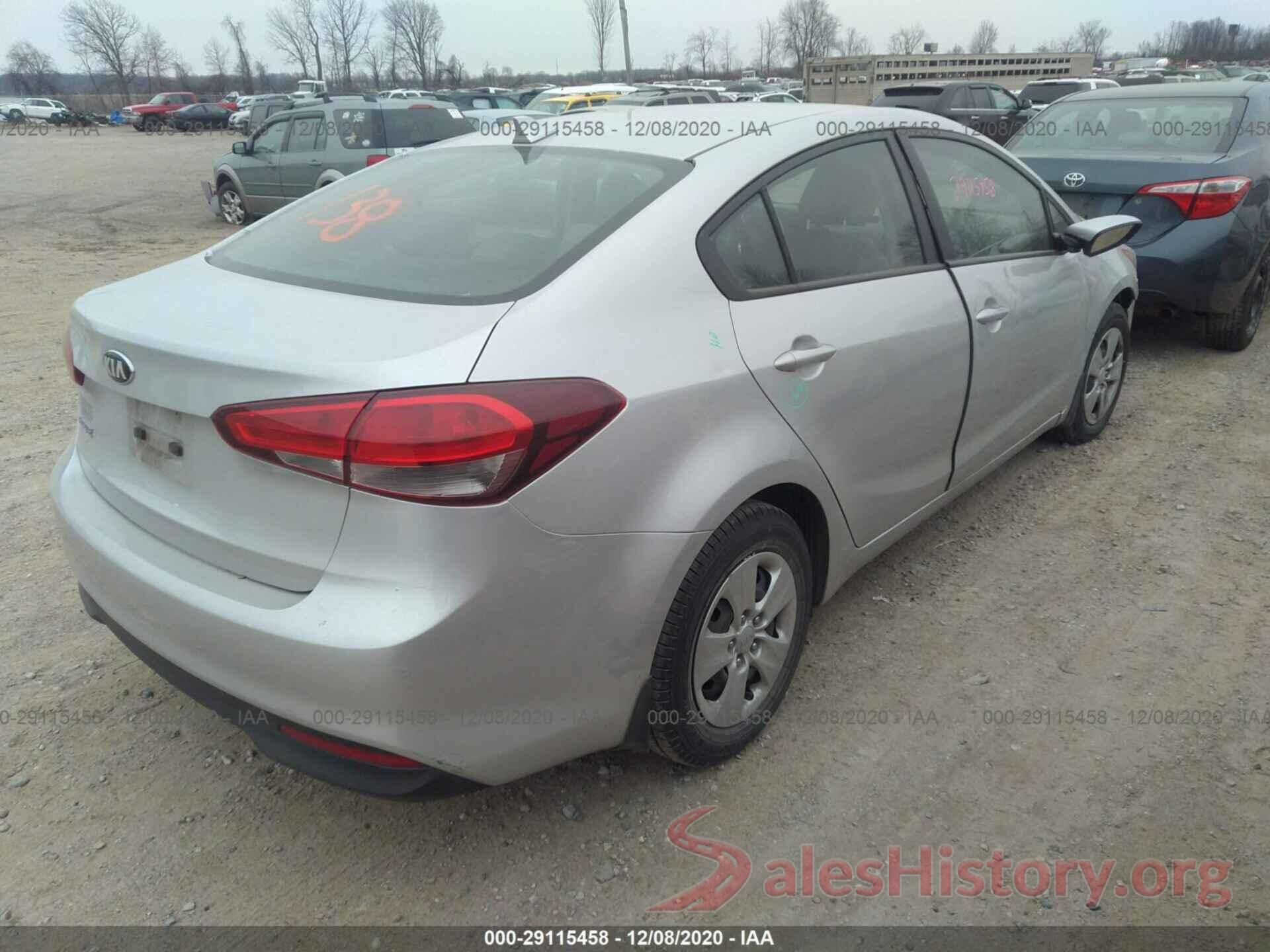 3KPFK4A71JE225186 2018 KIA FORTE