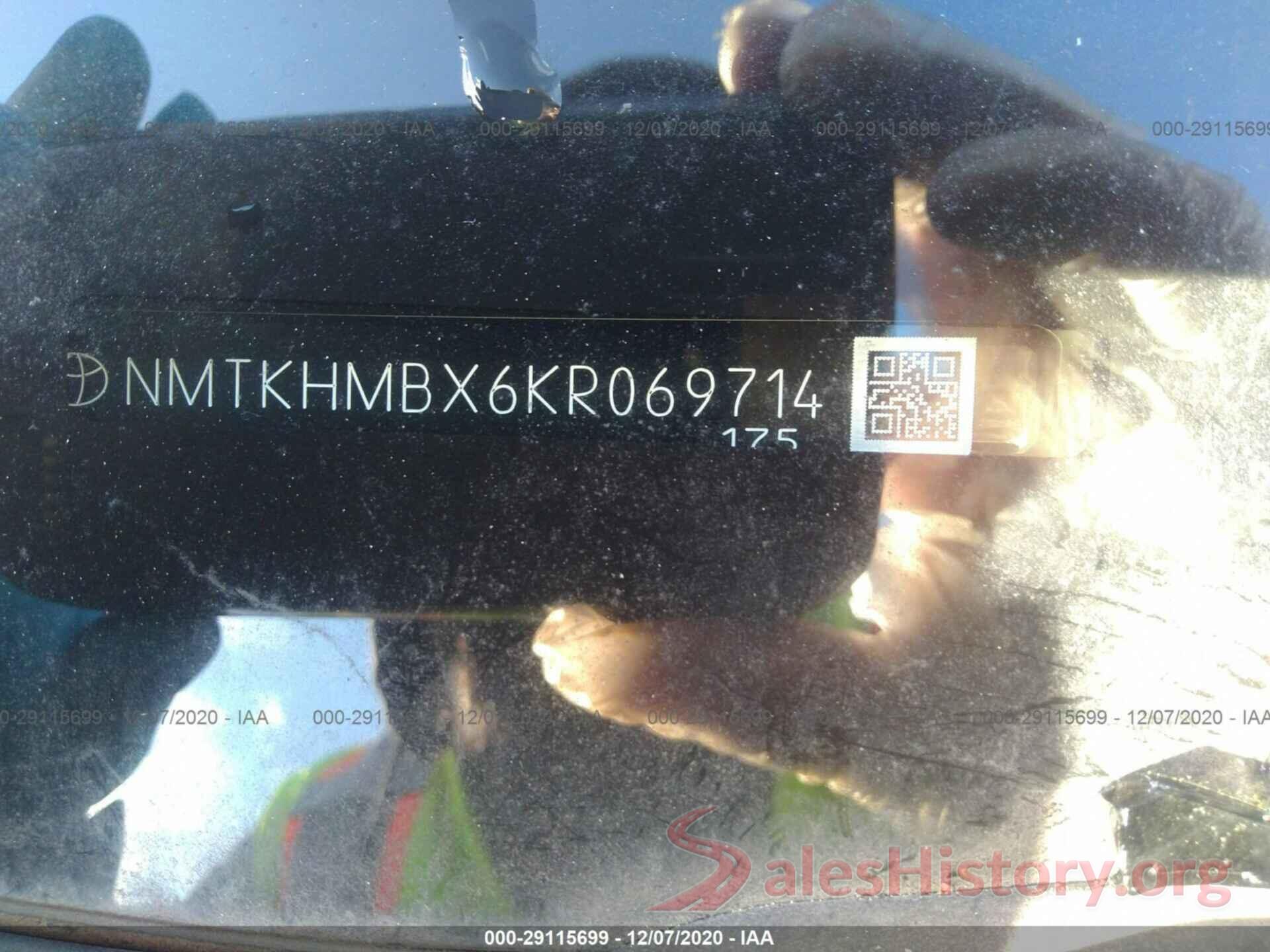 NMTKHMBX6KR069714 2019 TOYOTA C-HR