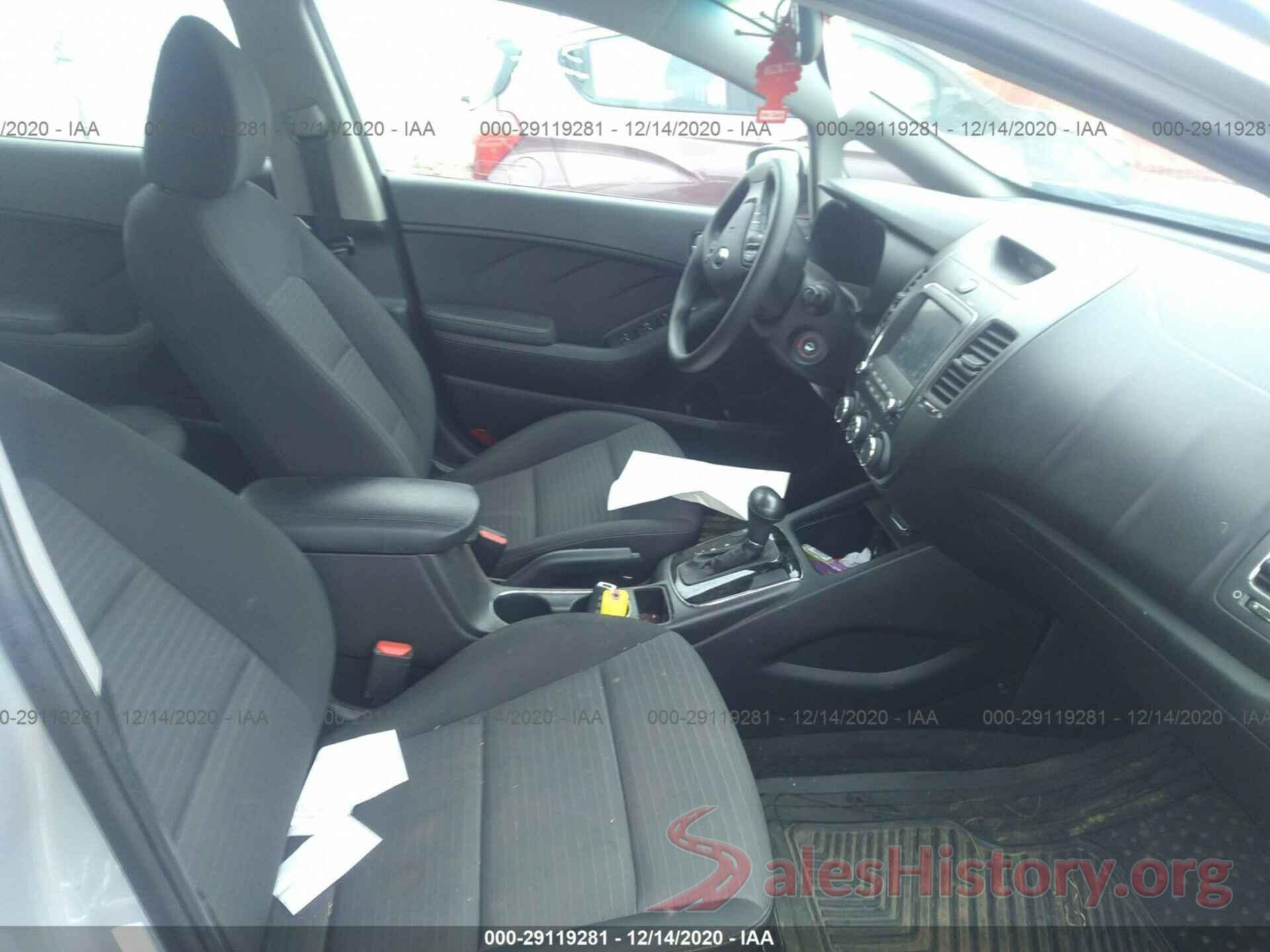 3KPFL4A75JE211725 2018 KIA FORTE