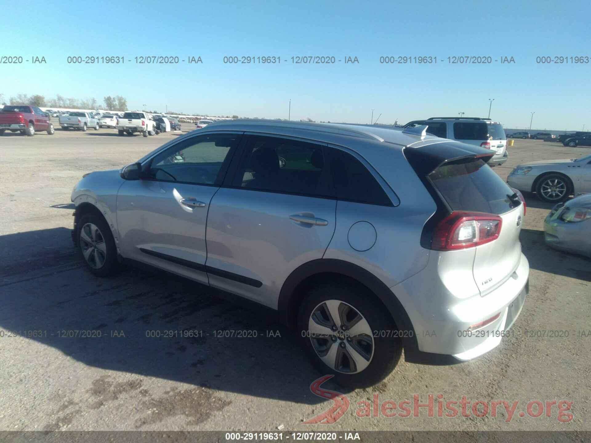 KNDCB3LC7K5251649 2019 KIA NIRO