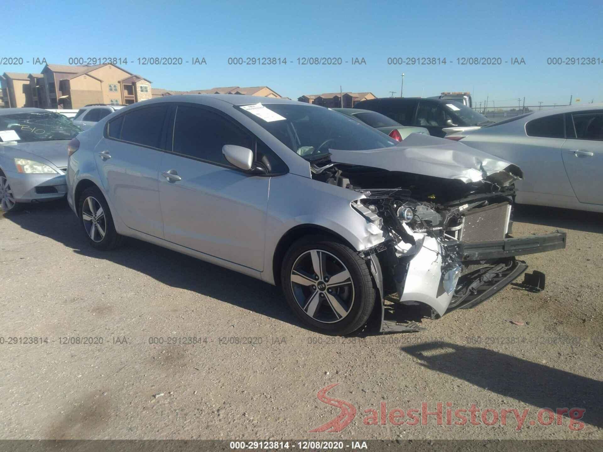 3KPFL4A71JE274188 2018 KIA FORTE