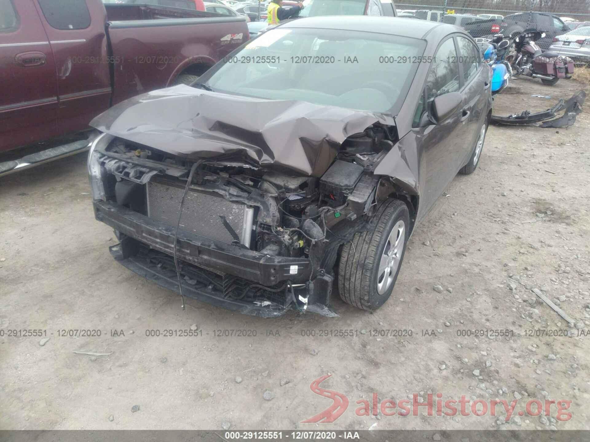 3KPFK4A78HE138136 2017 KIA FORTE