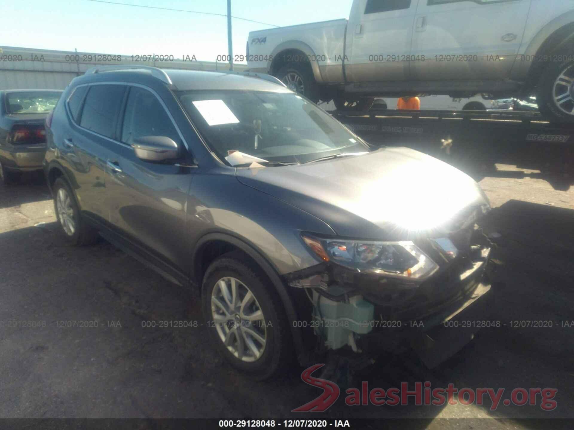 KNMAT2MT3JP504157 2018 NISSAN ROGUE