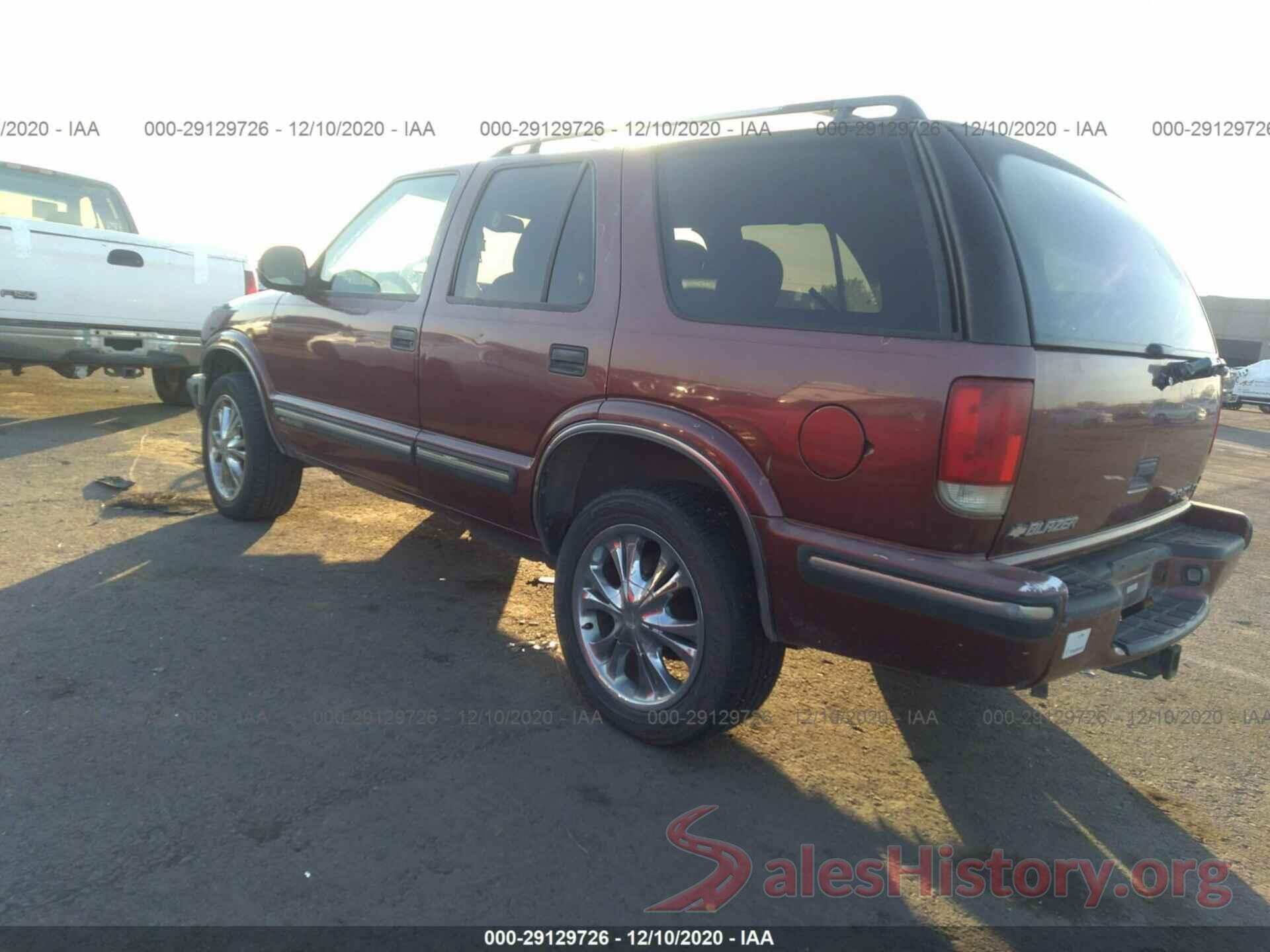 1GNDT13WXW2107365 1998 CHEVROLET BLAZER