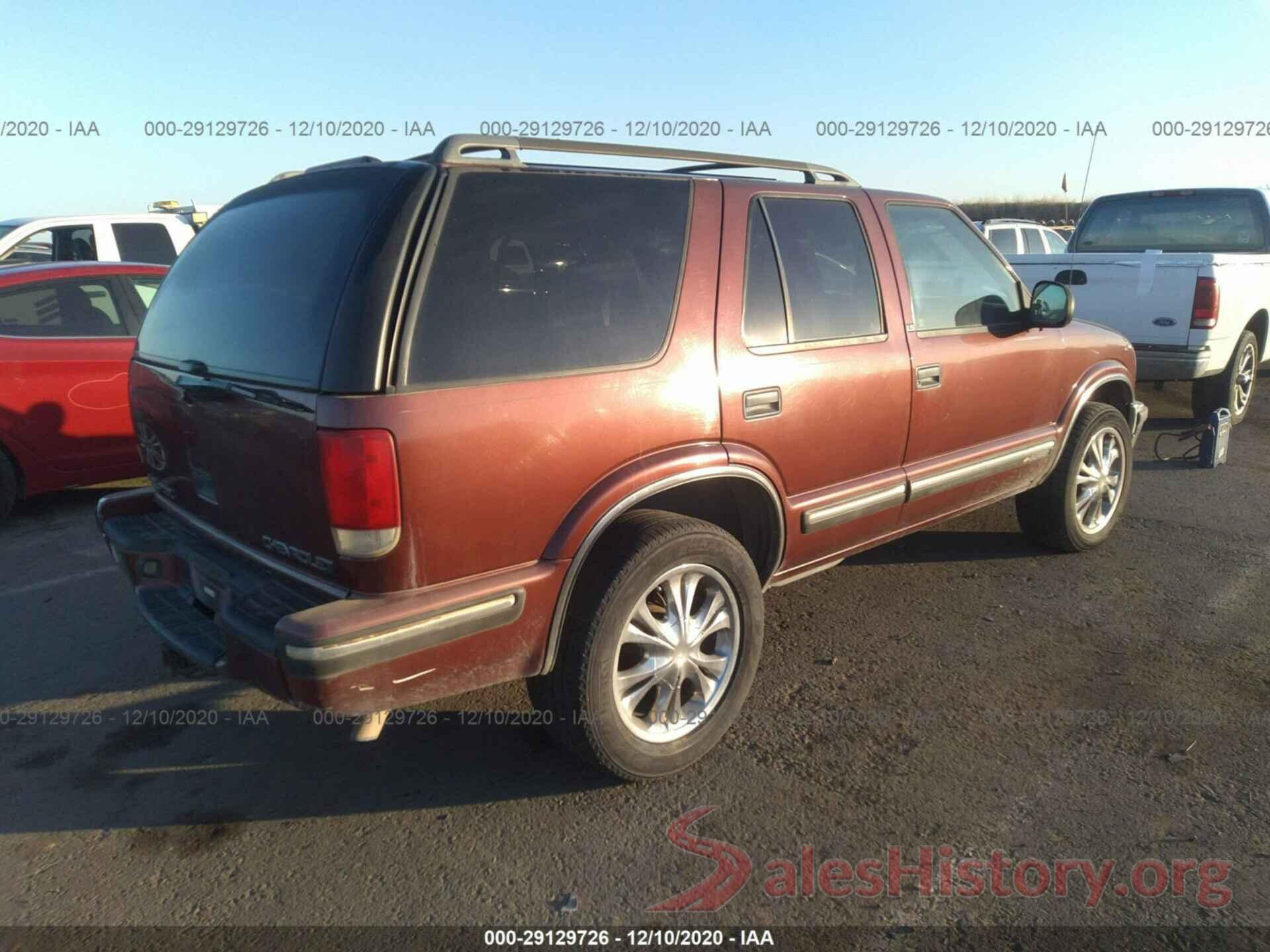 1GNDT13WXW2107365 1998 CHEVROLET BLAZER