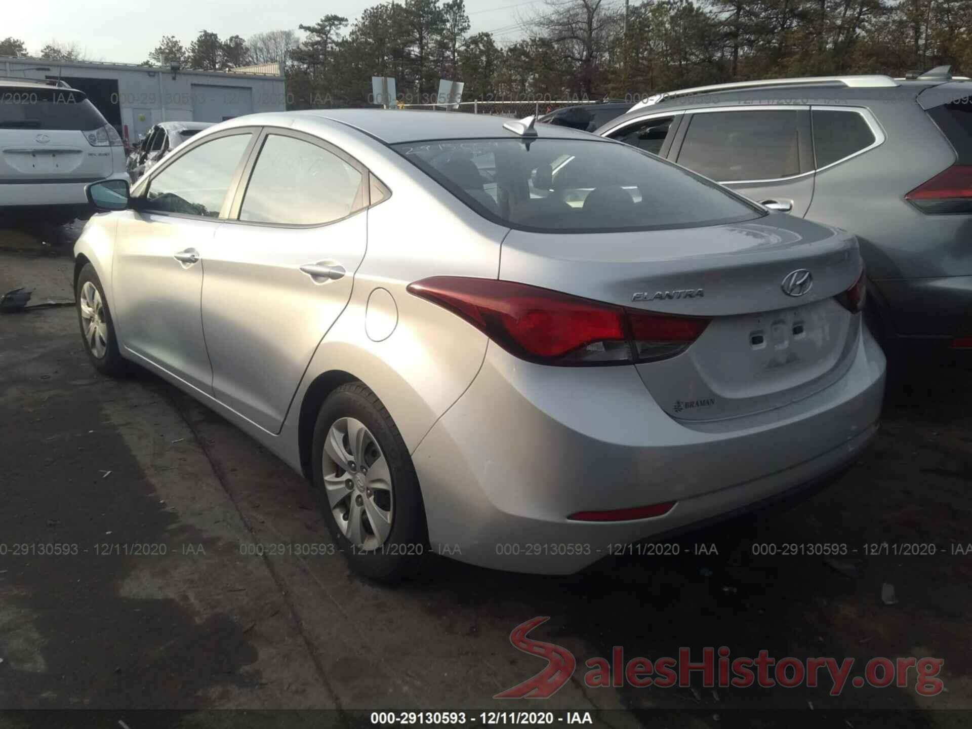 5NPDH4AE9GH736086 2016 HYUNDAI ELANTRA