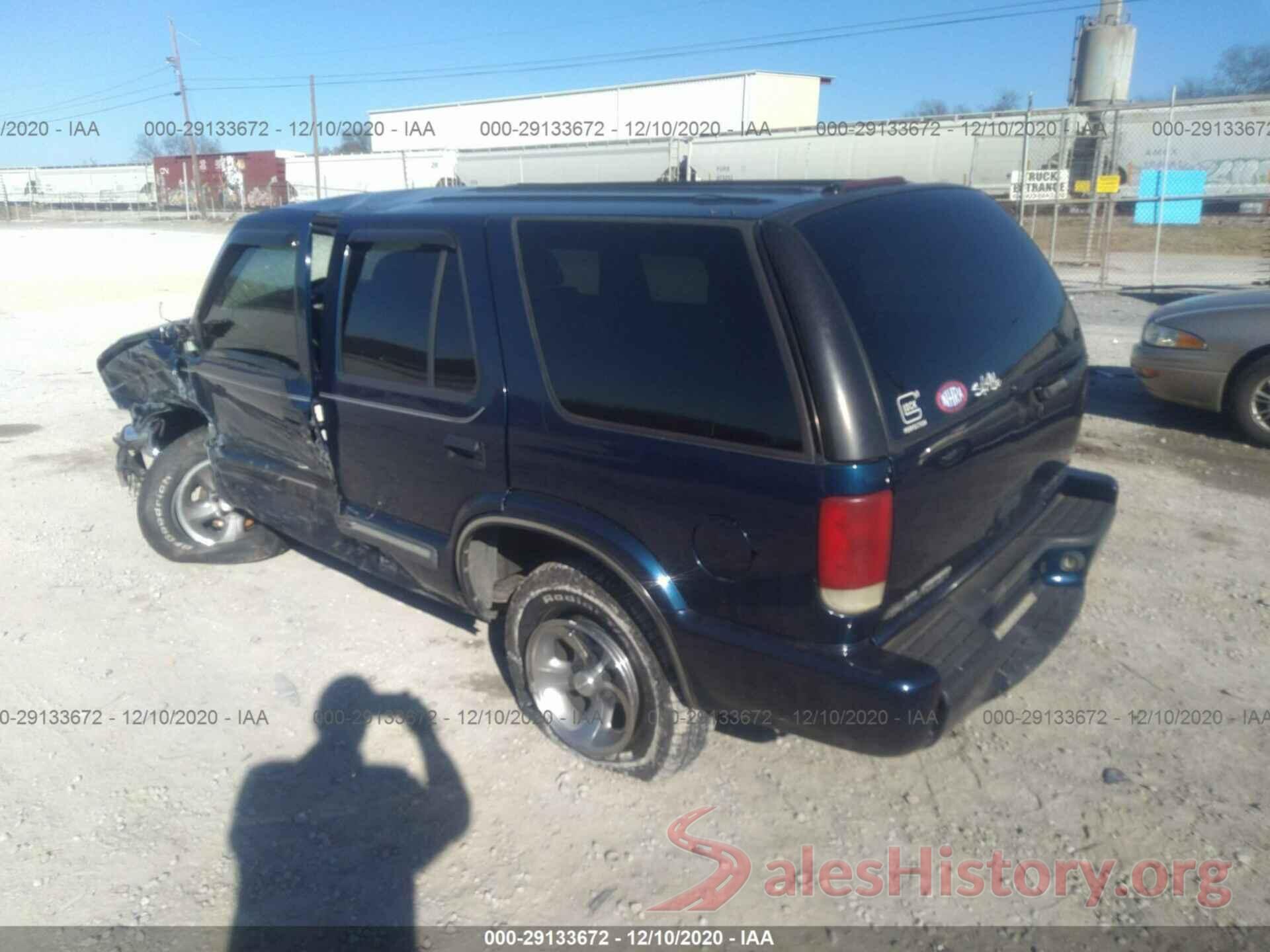 1GNCS13W0Y2258670 2000 CHEVROLET BLAZER