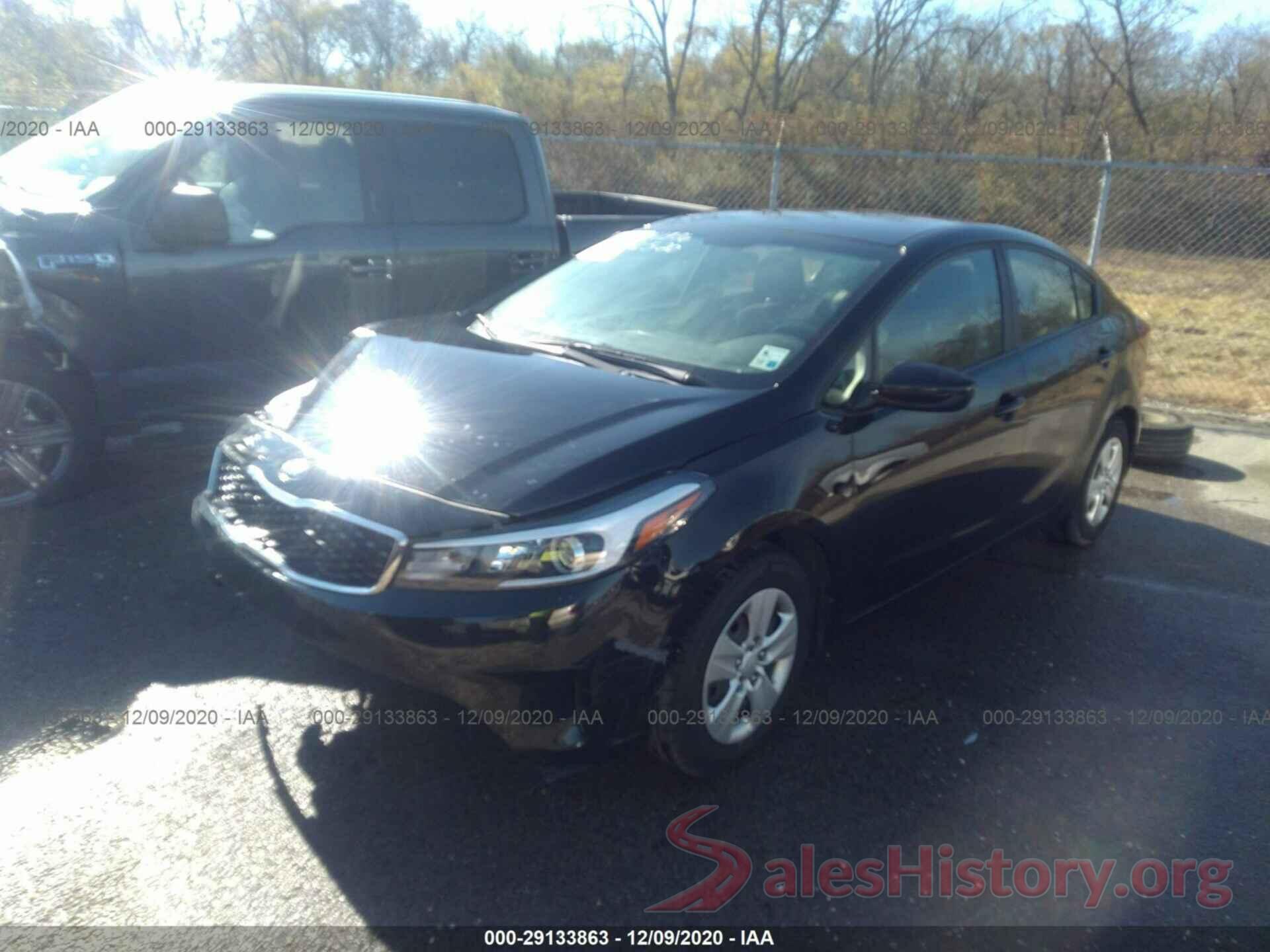 3KPFK4A77HE011376 2017 KIA FORTE