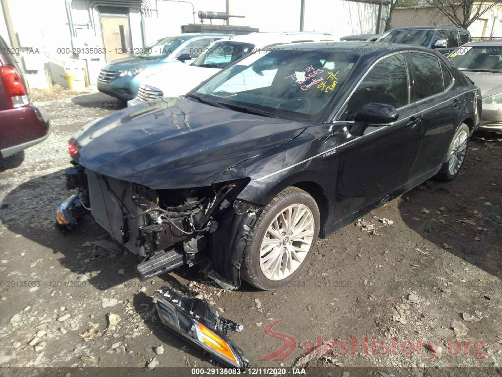 4T1B21HK2JU005737 2018 TOYOTA CAMRY