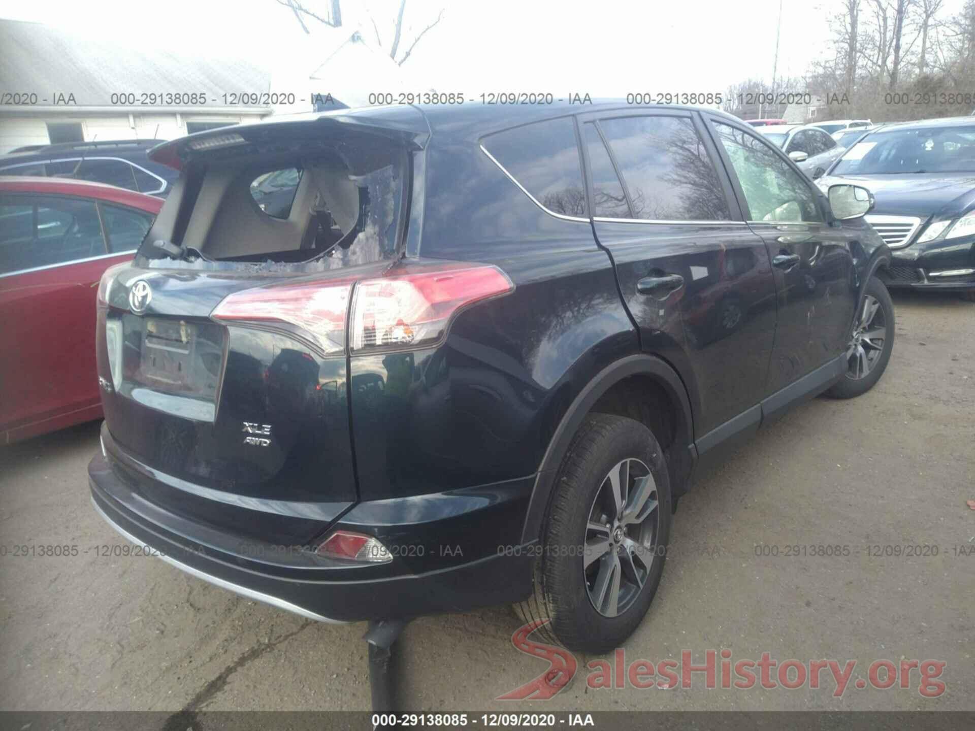 2T3RFREV2JW803596 2018 TOYOTA RAV4