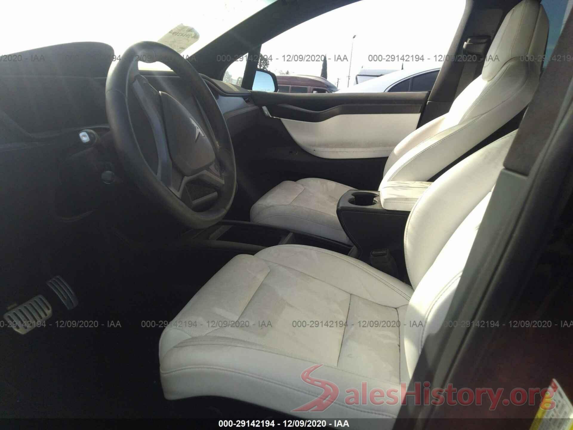 5YJXCBE42JF136064 2018 TESLA MODEL X