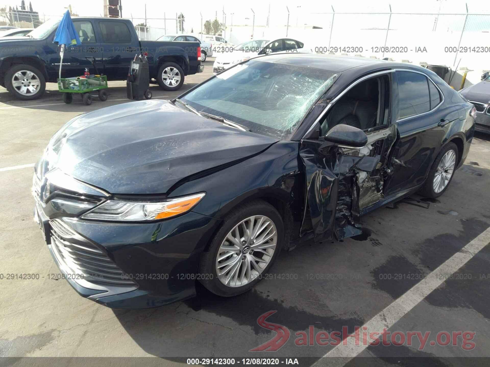 4T1B11HK3JU523794 2018 TOYOTA CAMRY