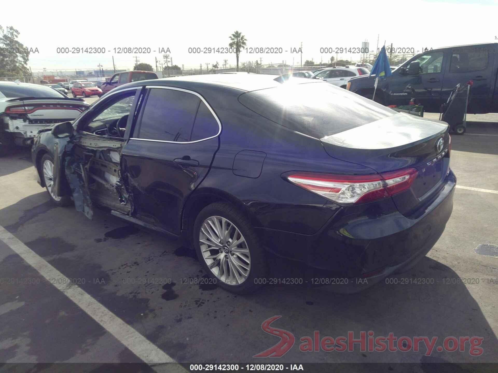 4T1B11HK3JU523794 2018 TOYOTA CAMRY