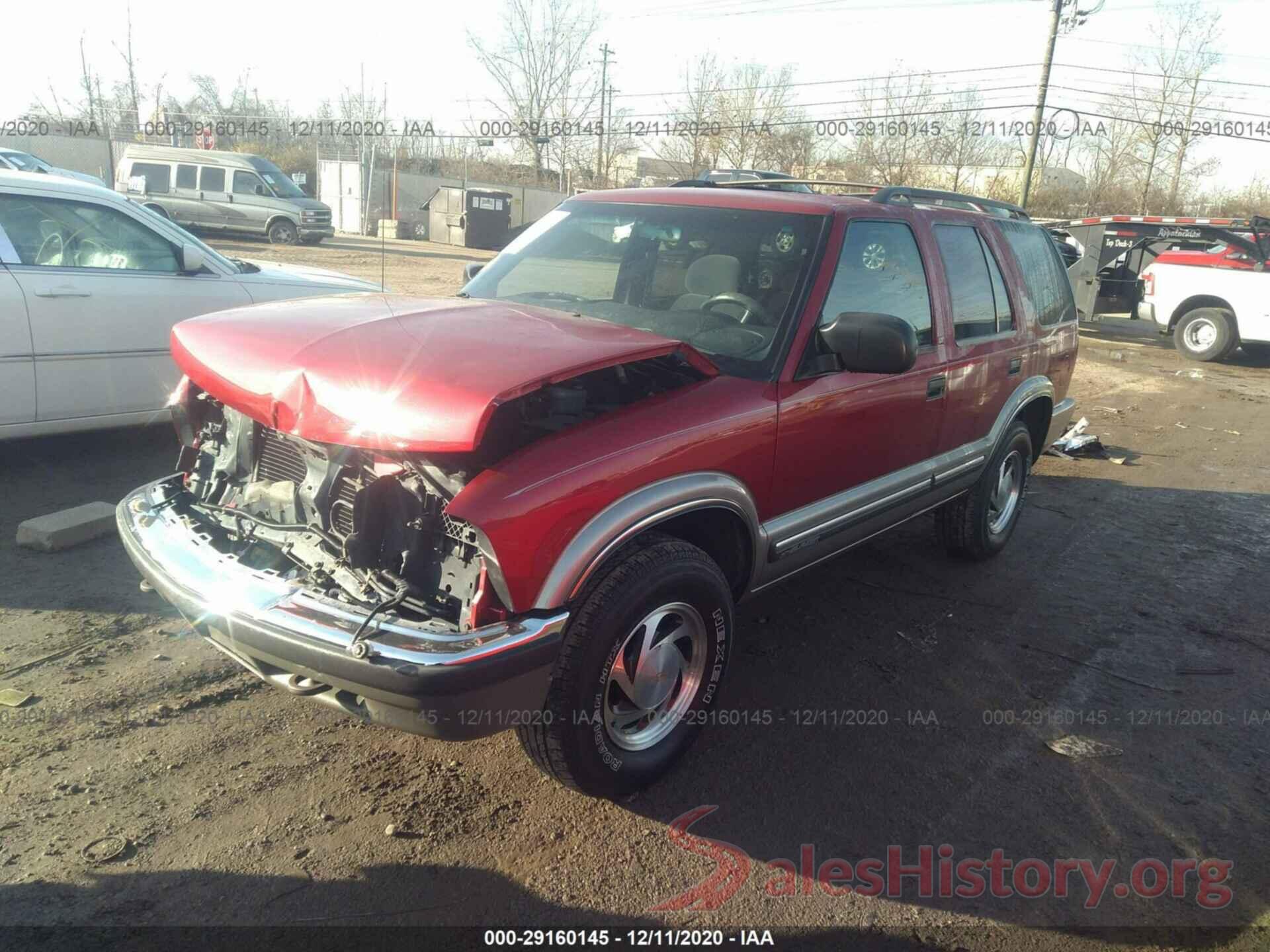 1GNDT13W8Y2255694 2000 CHEVROLET BLAZER