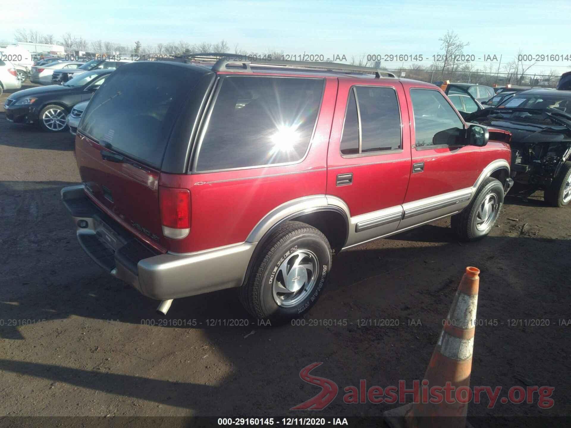 1GNDT13W8Y2255694 2000 CHEVROLET BLAZER