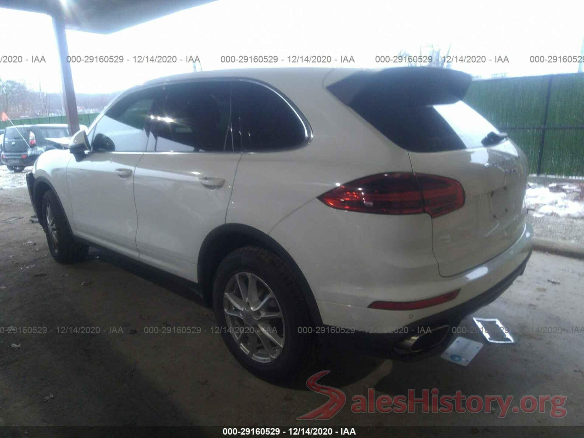 WP1AA2A27GLA02560 2016 PORSCHE CAYENNE