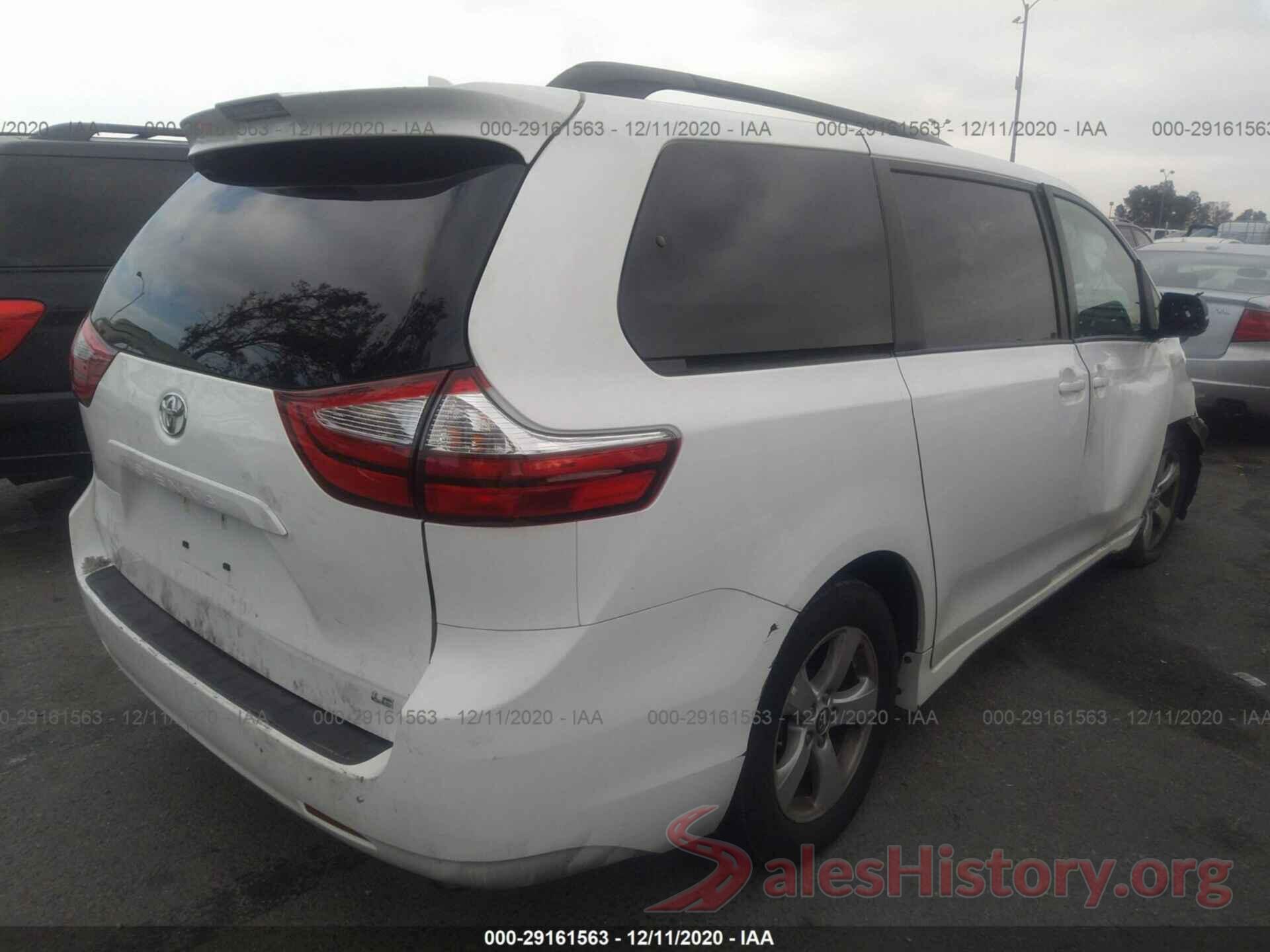 5TDKZ3DC9JS956046 2018 TOYOTA SIENNA