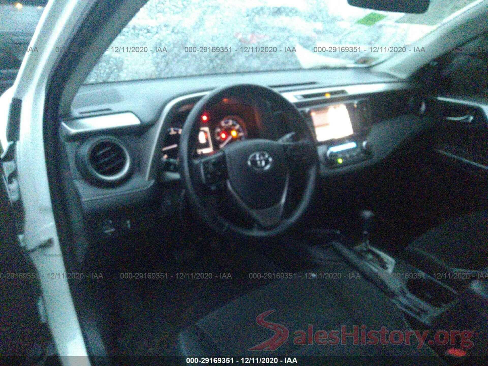 JTMRFREVXGJ102280 2016 TOYOTA RAV4