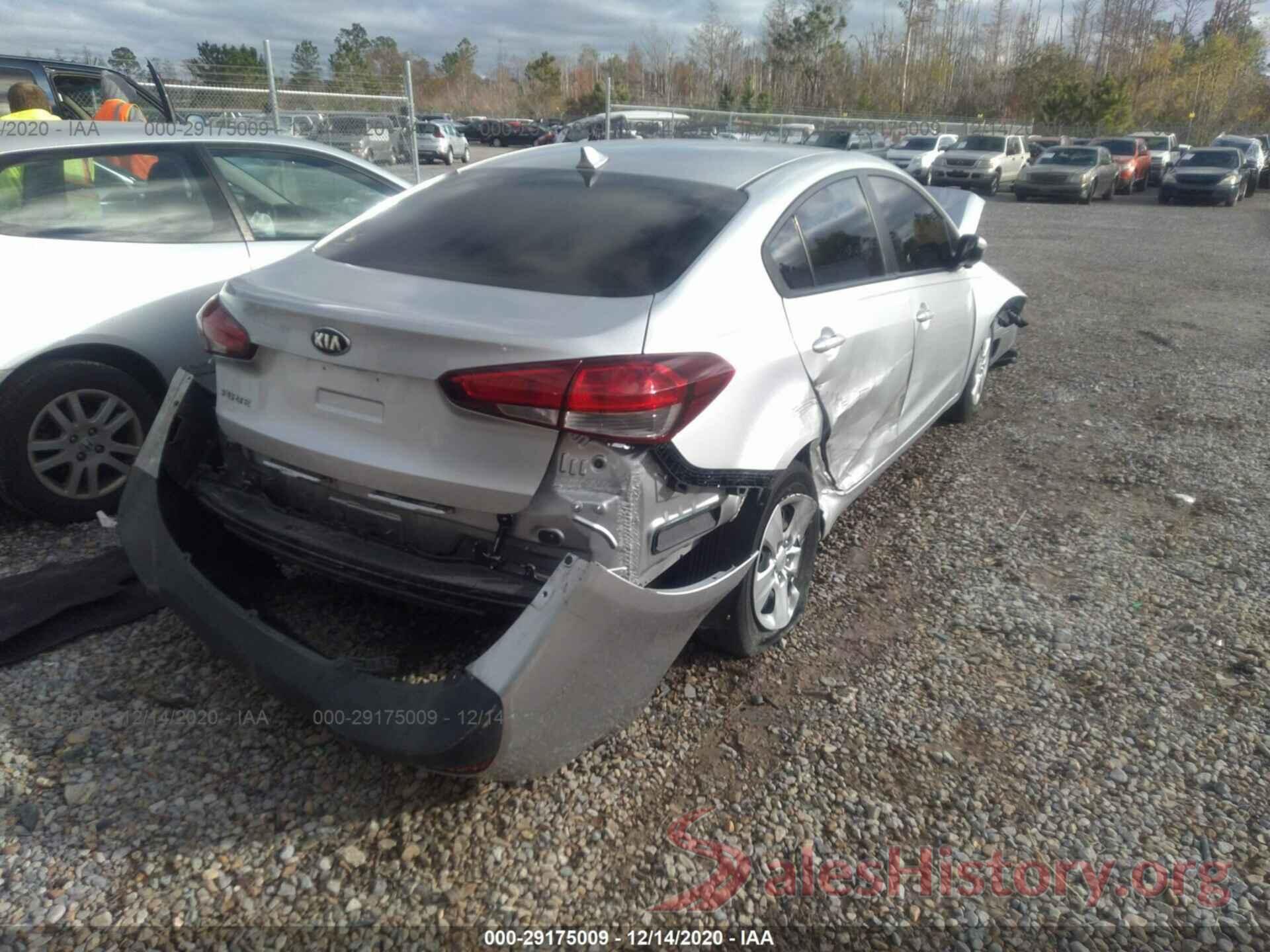 3KPFK4A79JE241992 2018 KIA FORTE