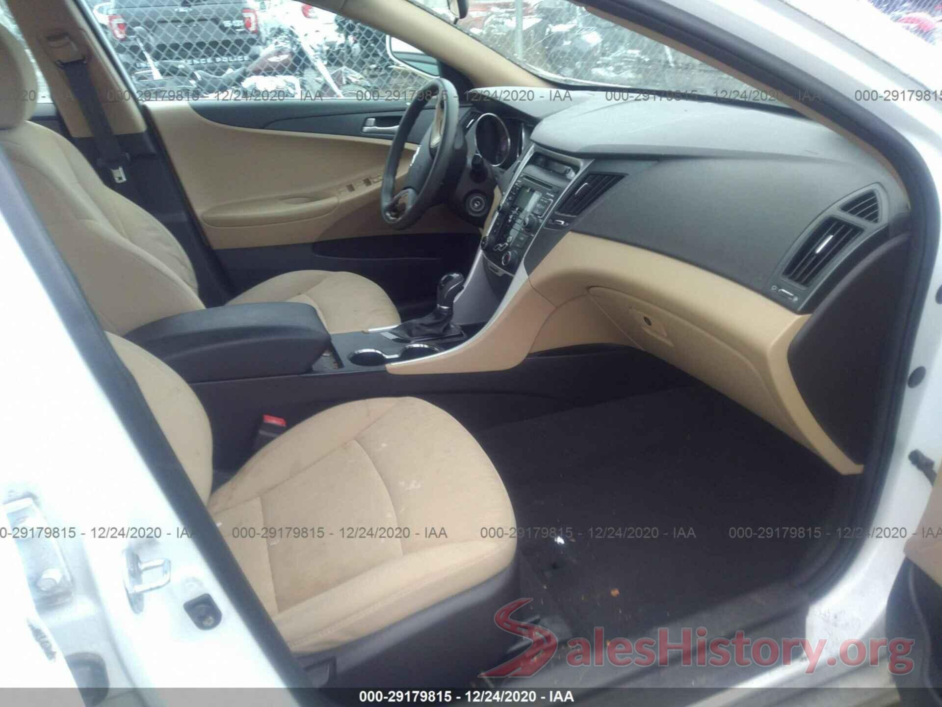 5NPEB4AC2BH032745 2011 HYUNDAI SONATA