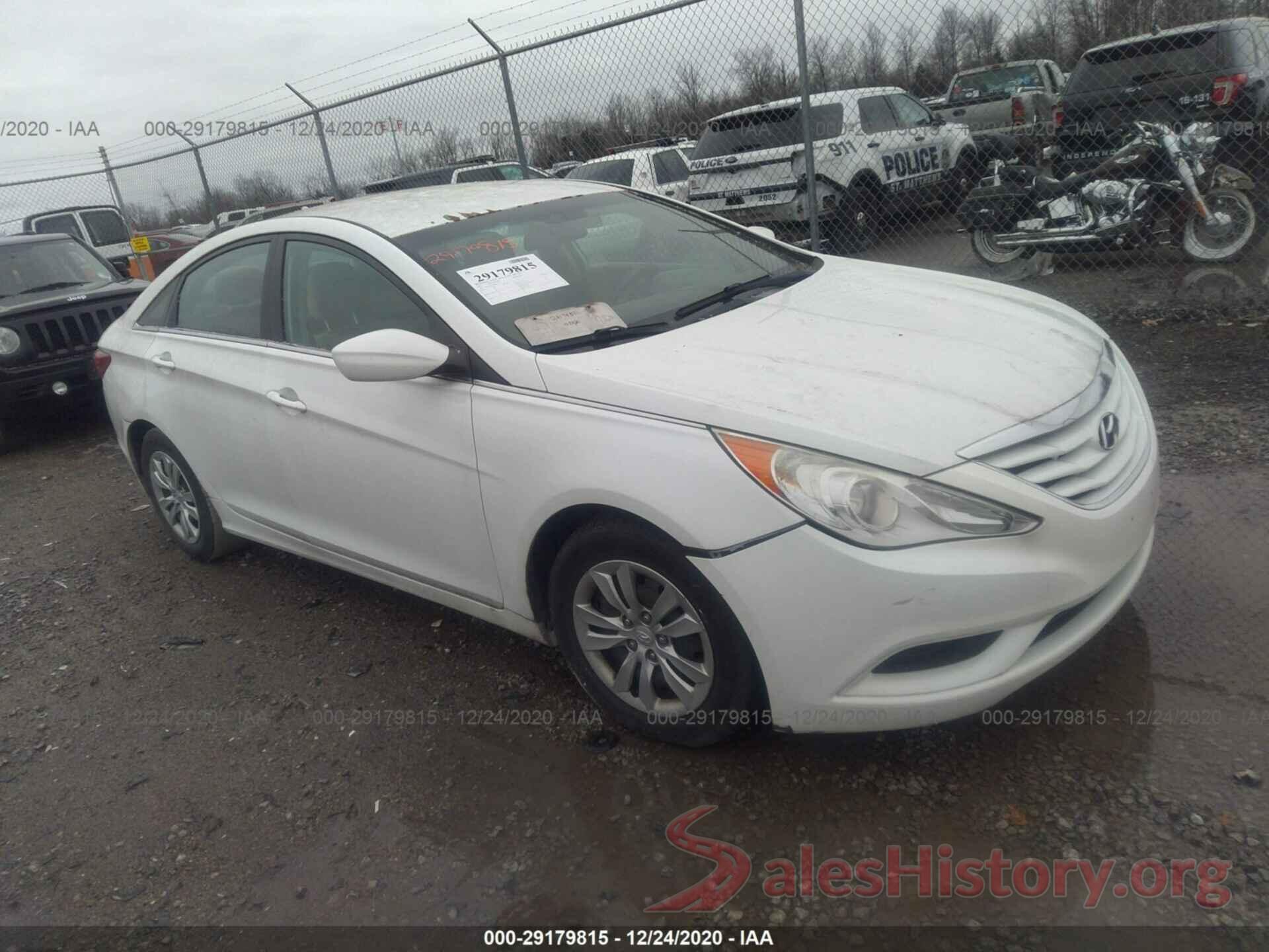 5NPEB4AC2BH032745 2011 HYUNDAI SONATA