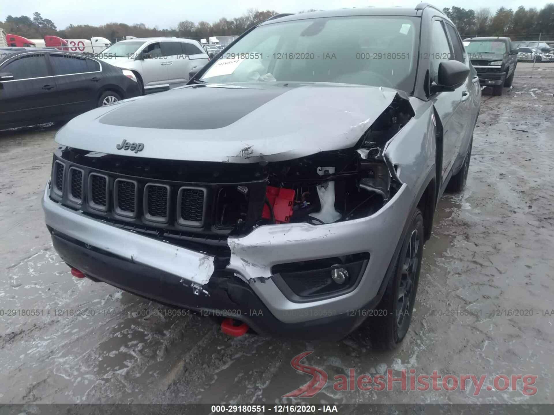 3C4NJDDB7KT618038 2019 JEEP COMPASS