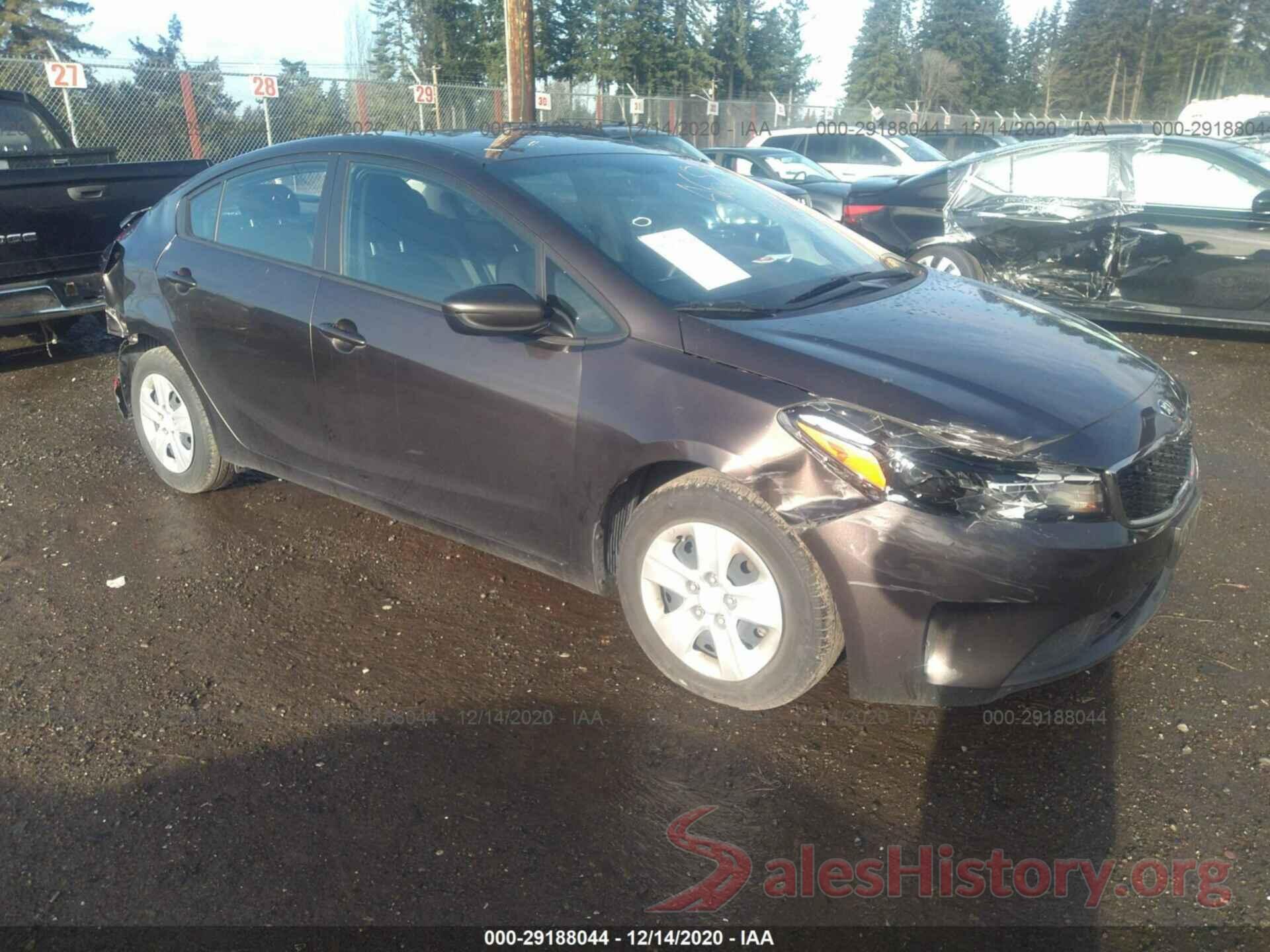 3KPFK4A7XHE121774 2017 KIA FORTE