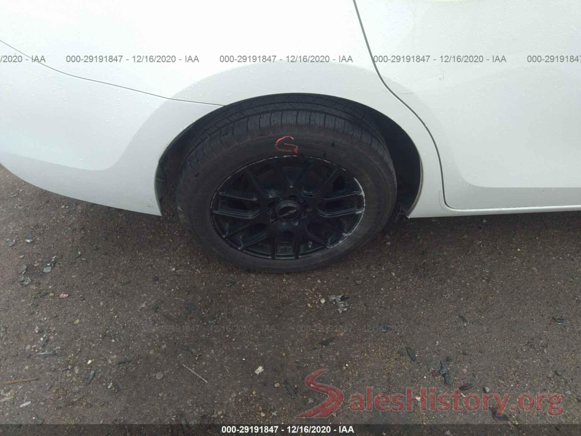 5YFBURHE0KP925386 2019 TOYOTA COROLLA